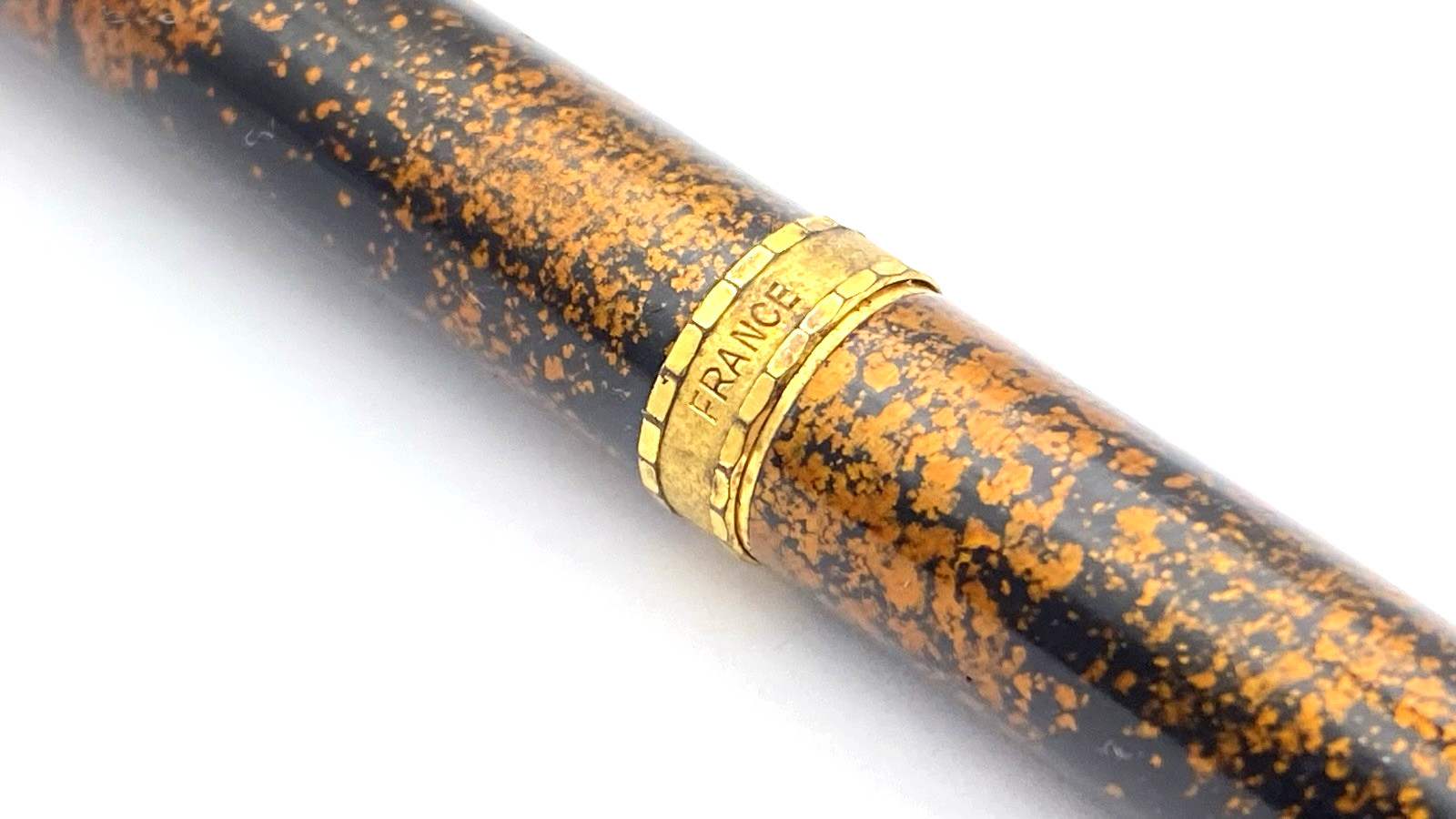 VINTAGE PARKER PREMIER BALLPOINT PEN IN CHINESE LAQUE GOLD TRIM MADE IN FRANCE