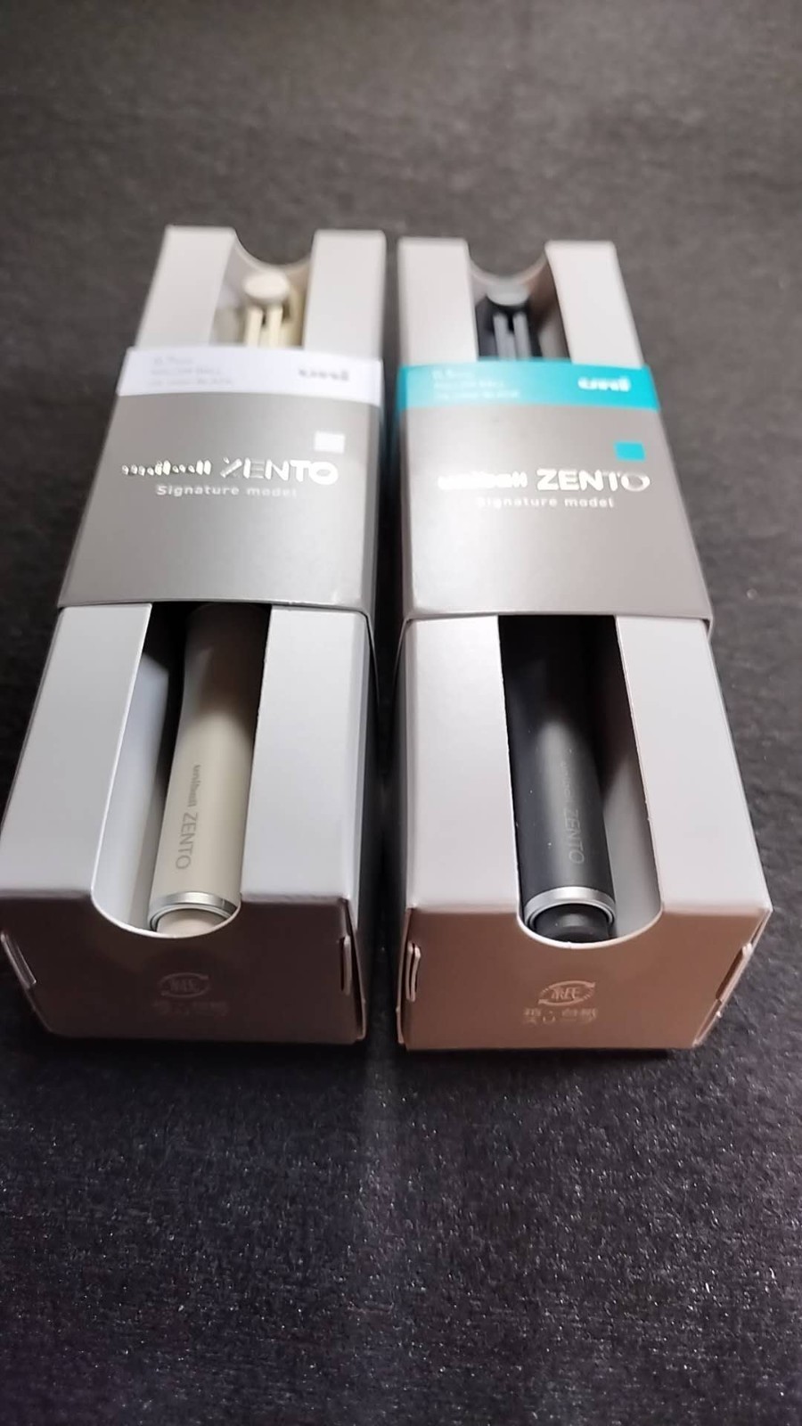 【DDP】Uniball Zento Signature 0.5mm Metallic Black & 0.7mm Champagne Gold Set