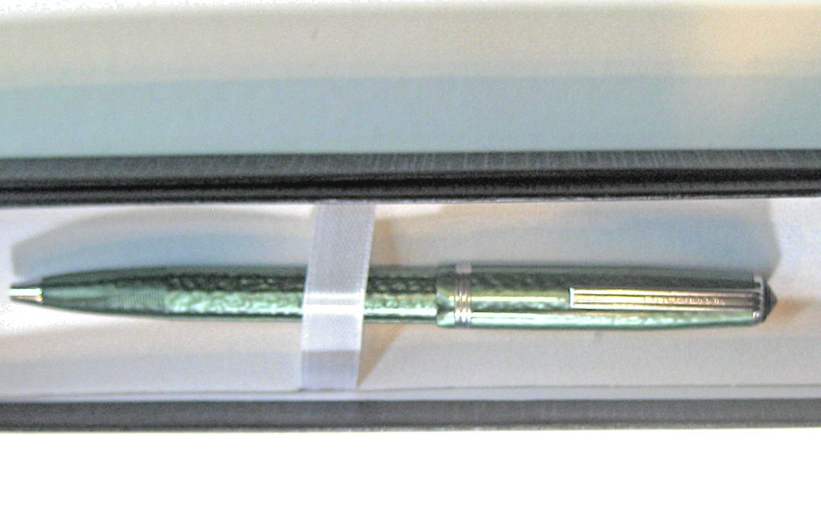 Pearl Green Esterbrook Ball Pen J series, dry refill, cap action. Beauty