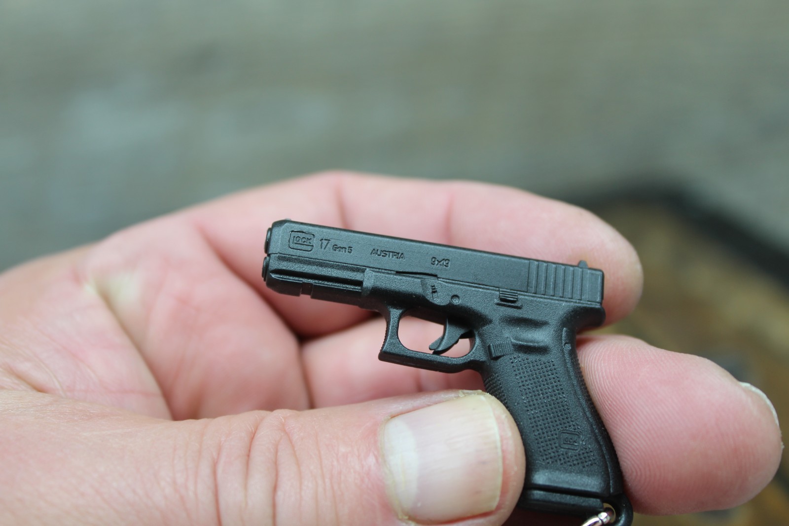 GLOCK PERFECTION FACTORY PEN & Keychain Collectibles New
