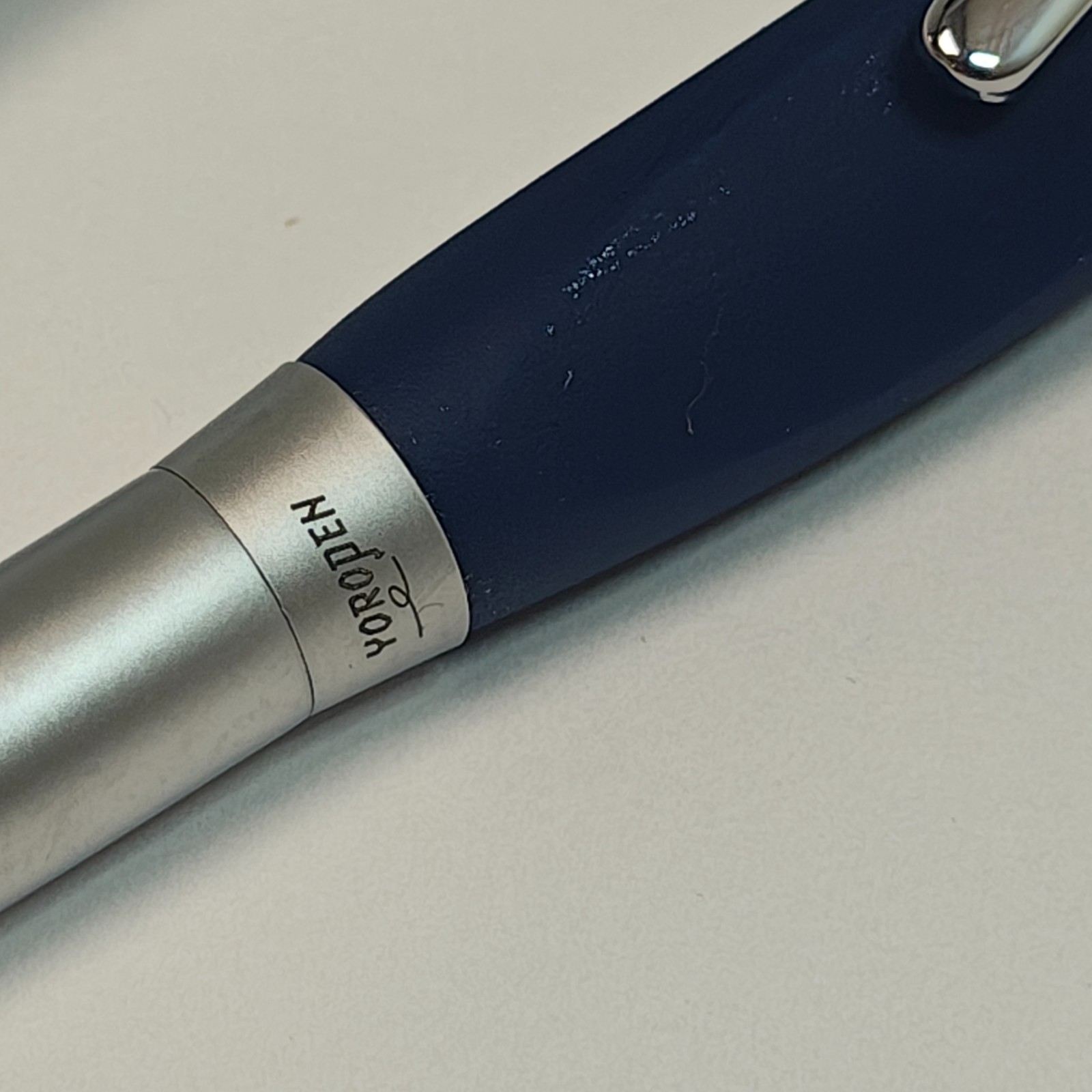 Yoropen Ergonomic Z-Series Ballpoint Pen Silver Blue Left Hand Friendly With Box