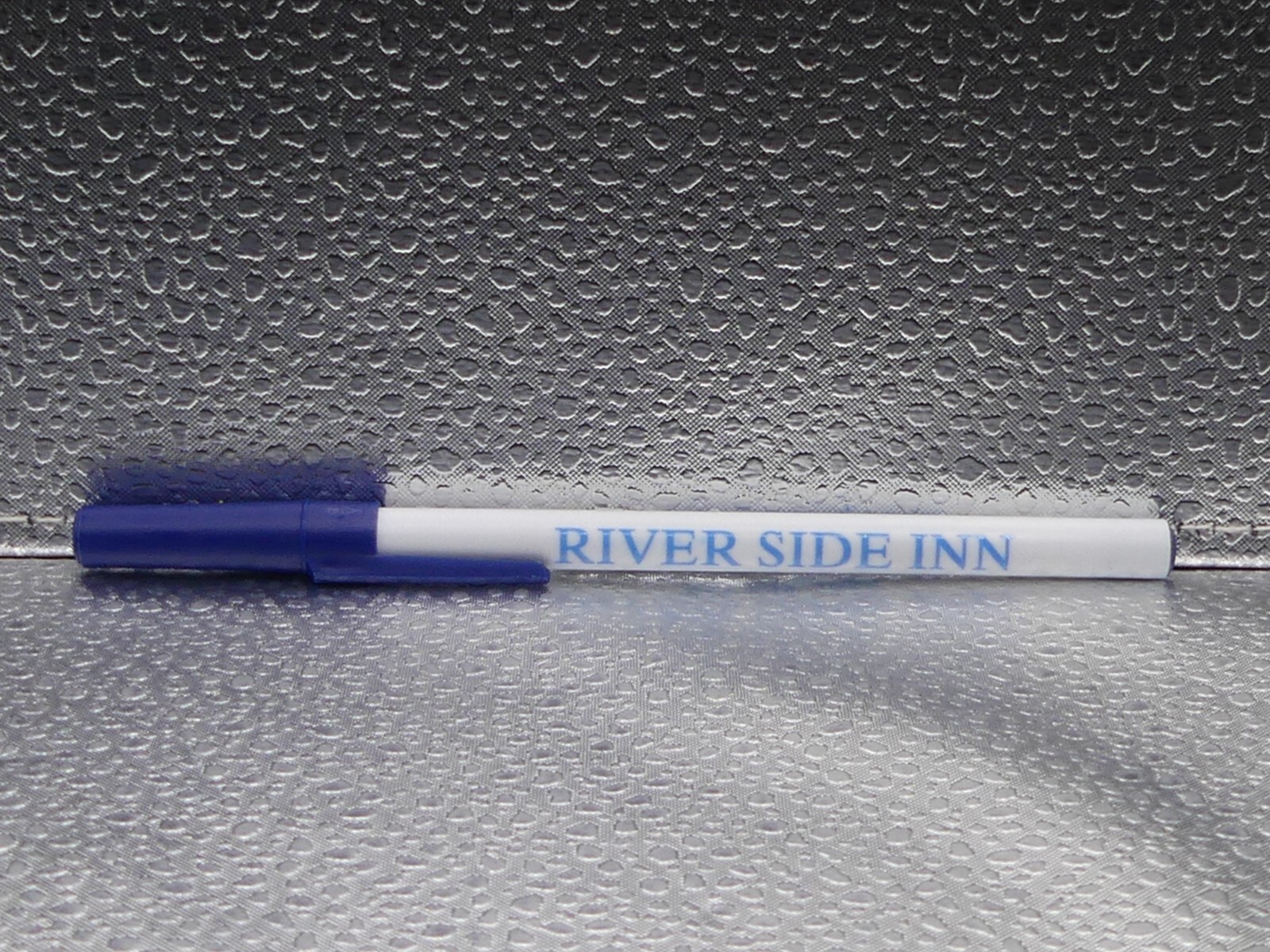 River Side Inn Newport Richey, Florida White Blue Bic Mexico Ballpoint Pen