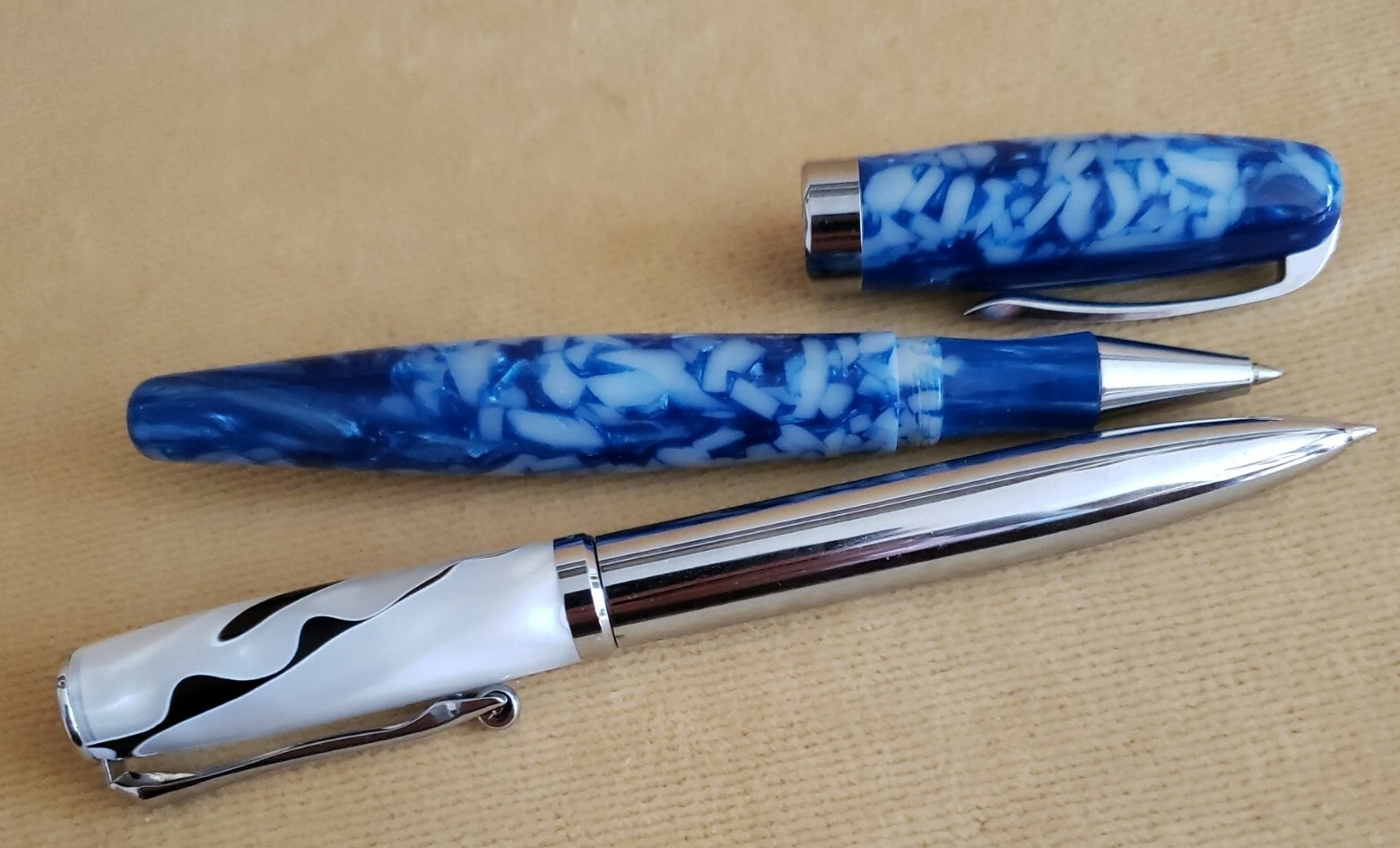 13 Black Green Acrylic Celluloid Steel Attaché Ballpoint Pens Blue LACHIEVA?