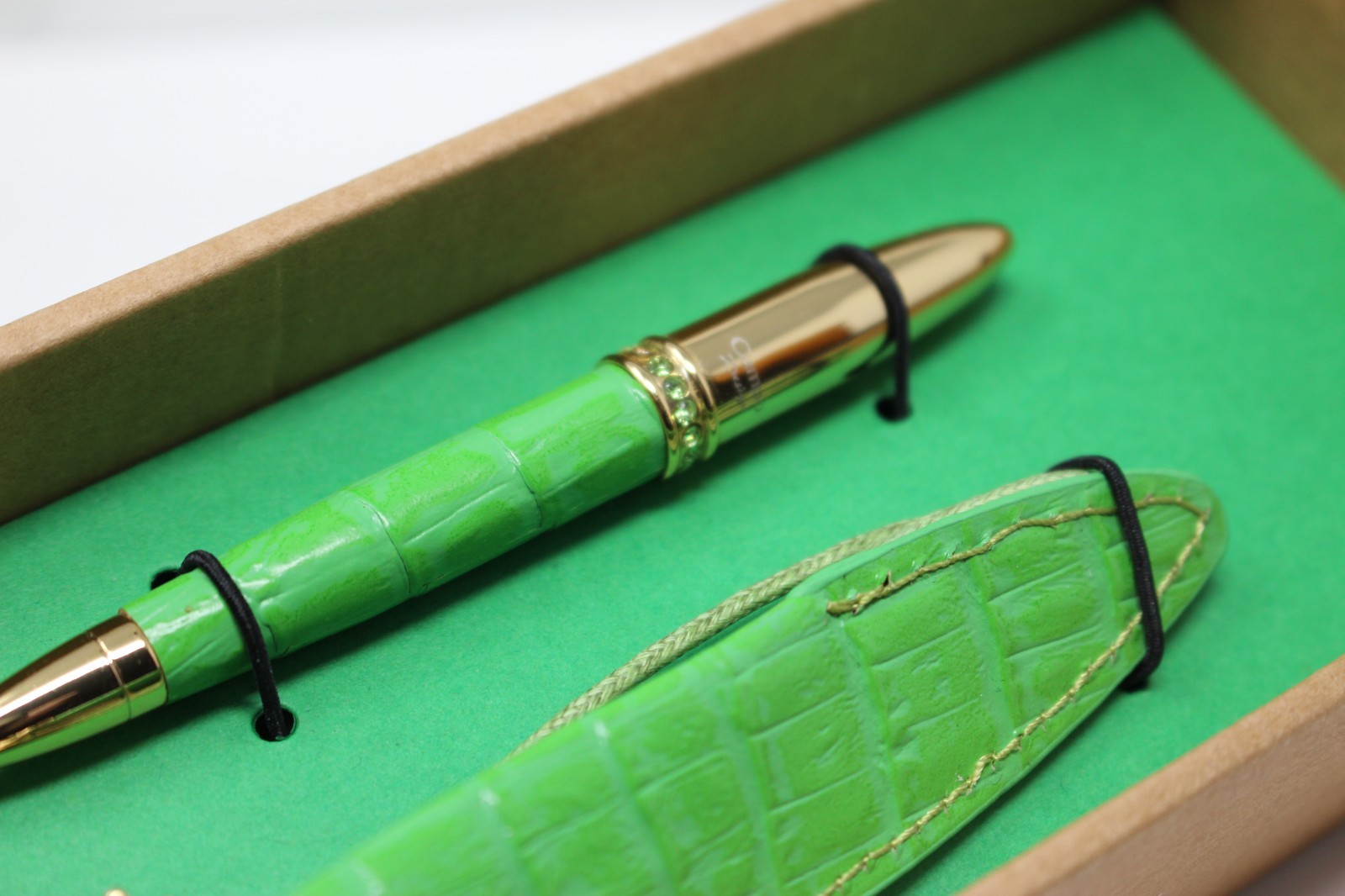 Campo Marzio Italy Ball Point Pen Necklace GREEN Mini Crystals Leather Pouch NEW