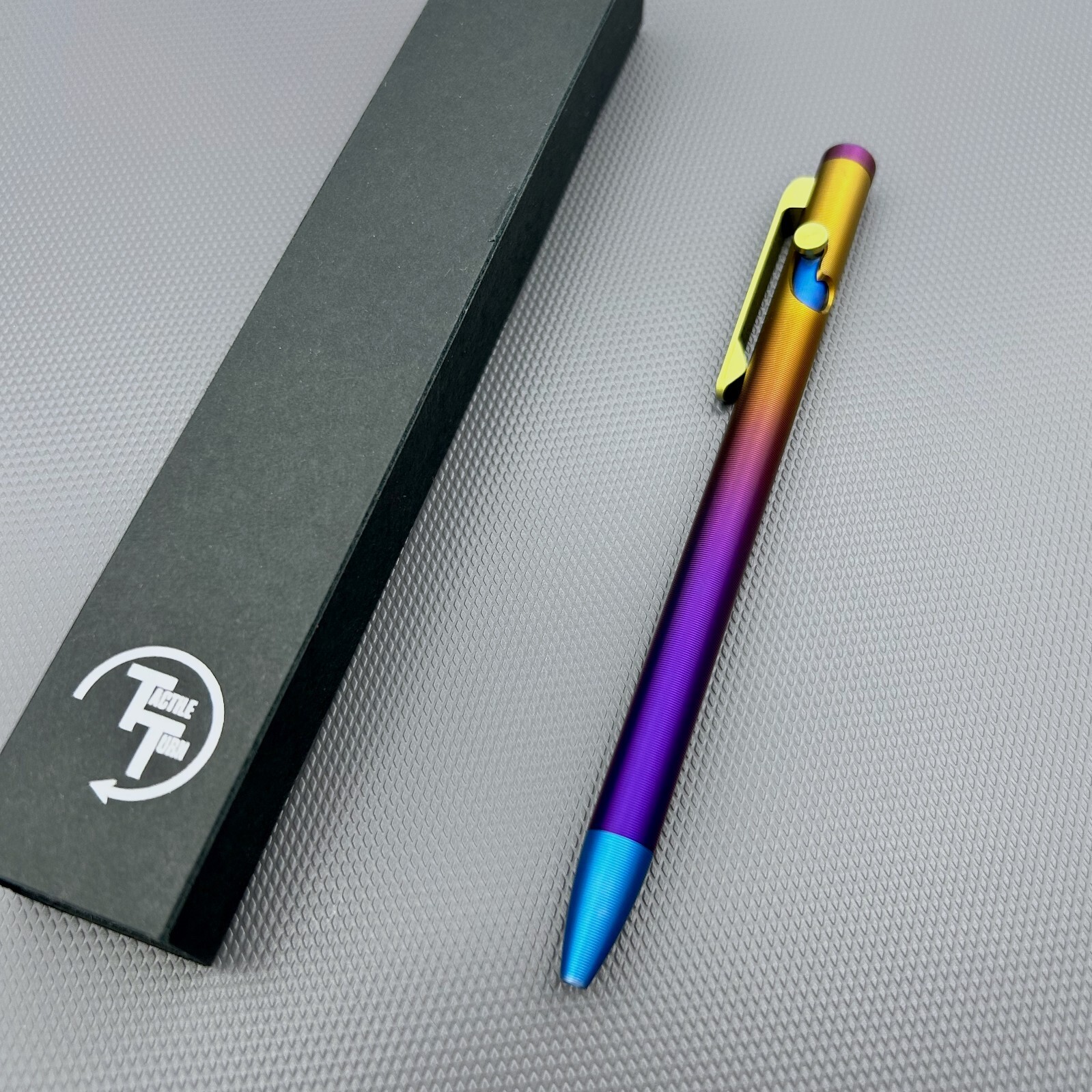 Tactile Turn – Titanium Slim Bolt Action Standard Size Pen Fade w/ Accents