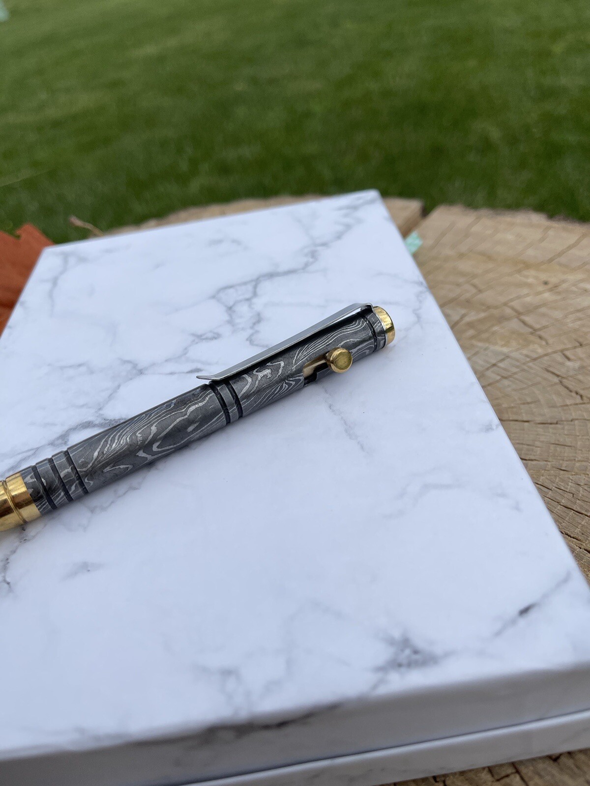 Art Work Custom Hand Forged Damascus Steel Ballpoint Pen/Officepen / Gift