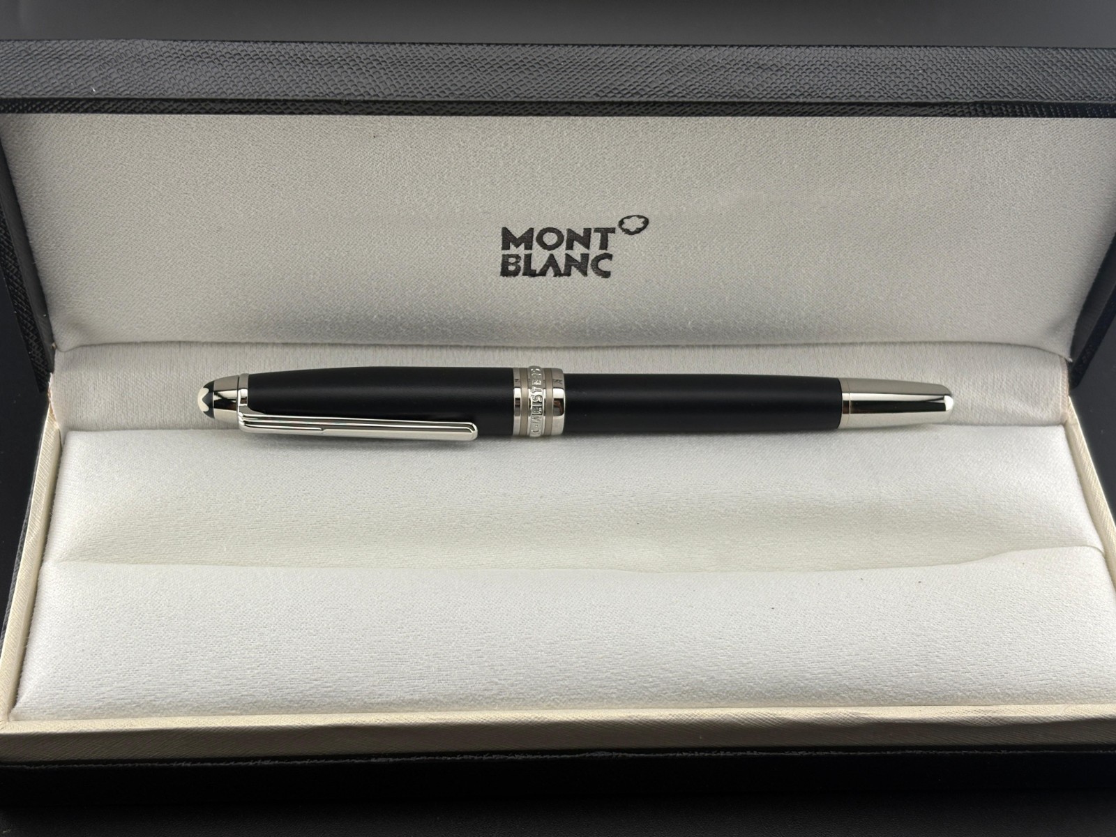 Montblanc Meisterstück Black Rollerball Pen Platinum Trim Gift Box Included
