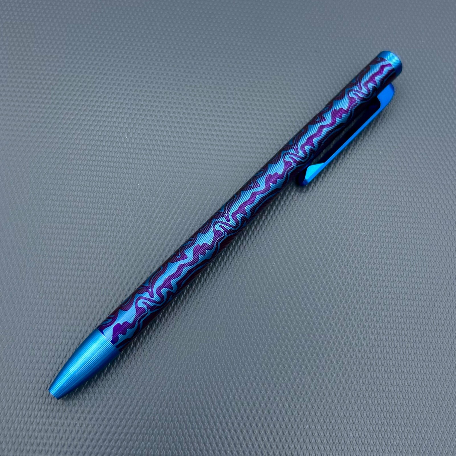 Tactile Turn – Titanium Slim Bolt Action Standard Size Pen Squigly Ano Colors