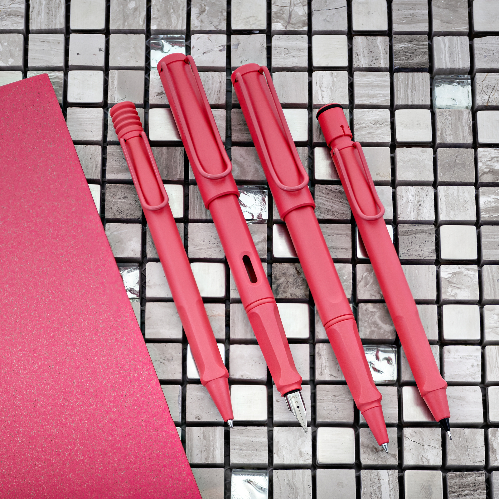 Lamy Safari Ballpoint Pen in Sunset Coral – NEW in Original Box