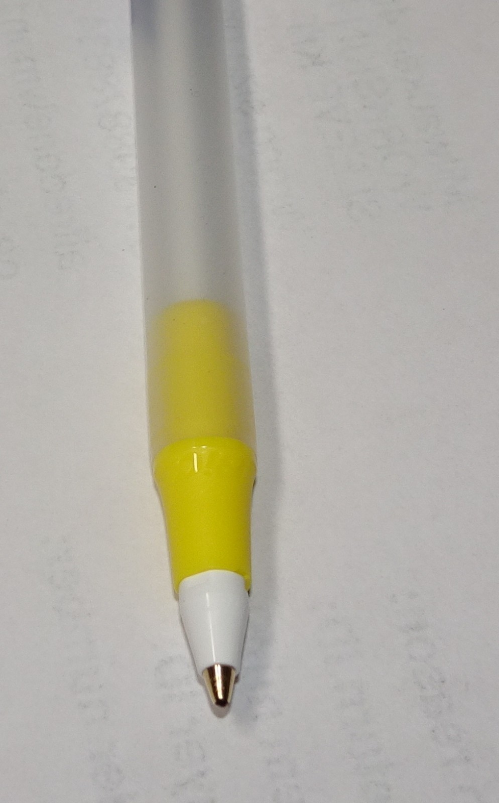 LOT OF 20 = Days Inn motel Yellow advertising stick pen = Black Ink pens