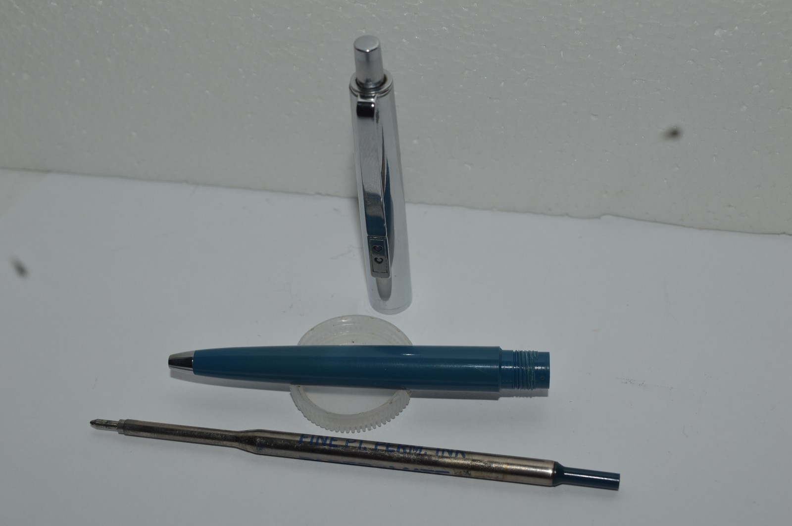 PAPER MATE Profile #2 Reg Grip Ballpoint Pen Blue Barrel Made In USA 1990s