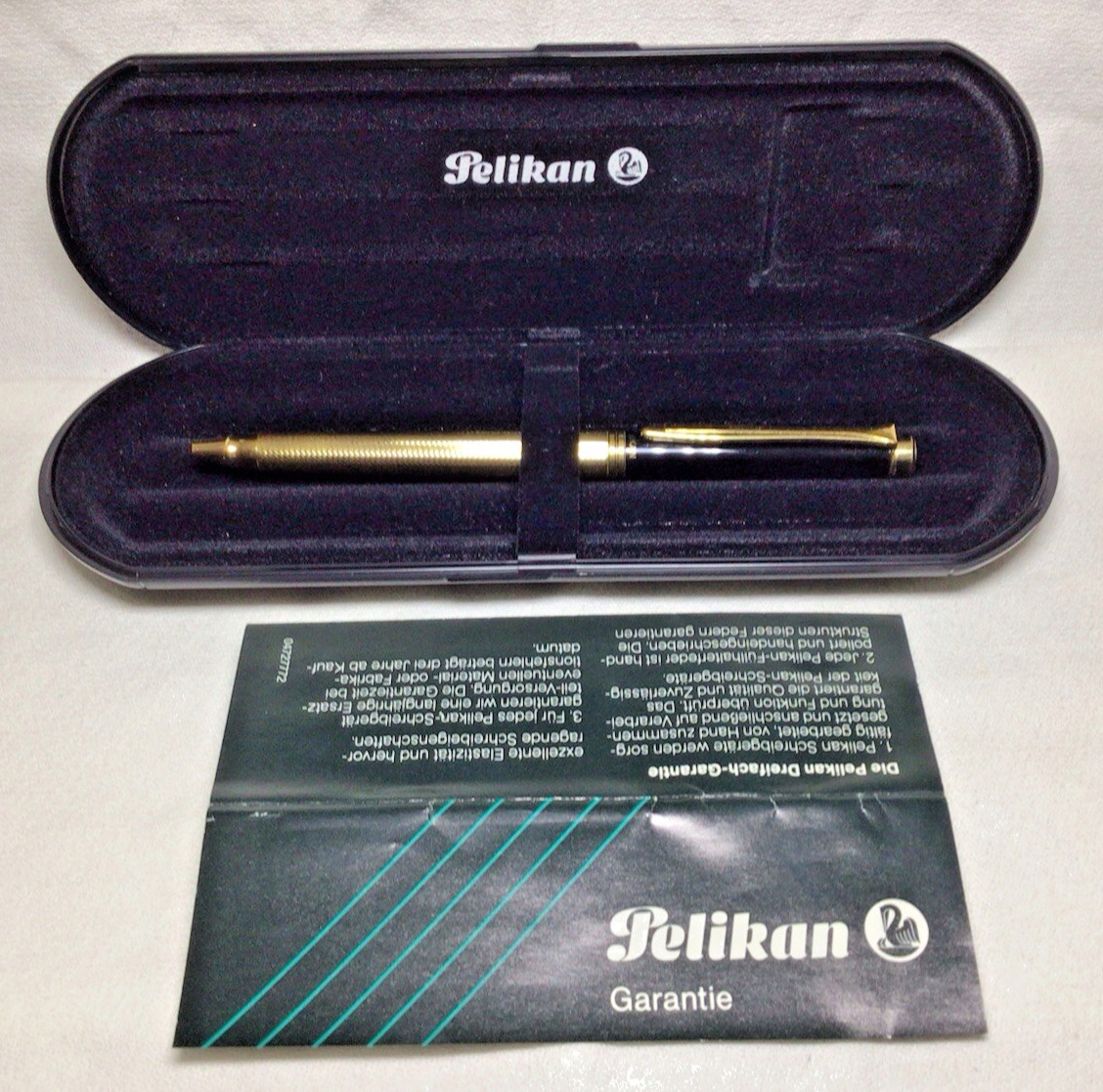 Pelikan New Classic Ball Pen Gold Plated Barleycorn Barrel And Black Lacq. Cap