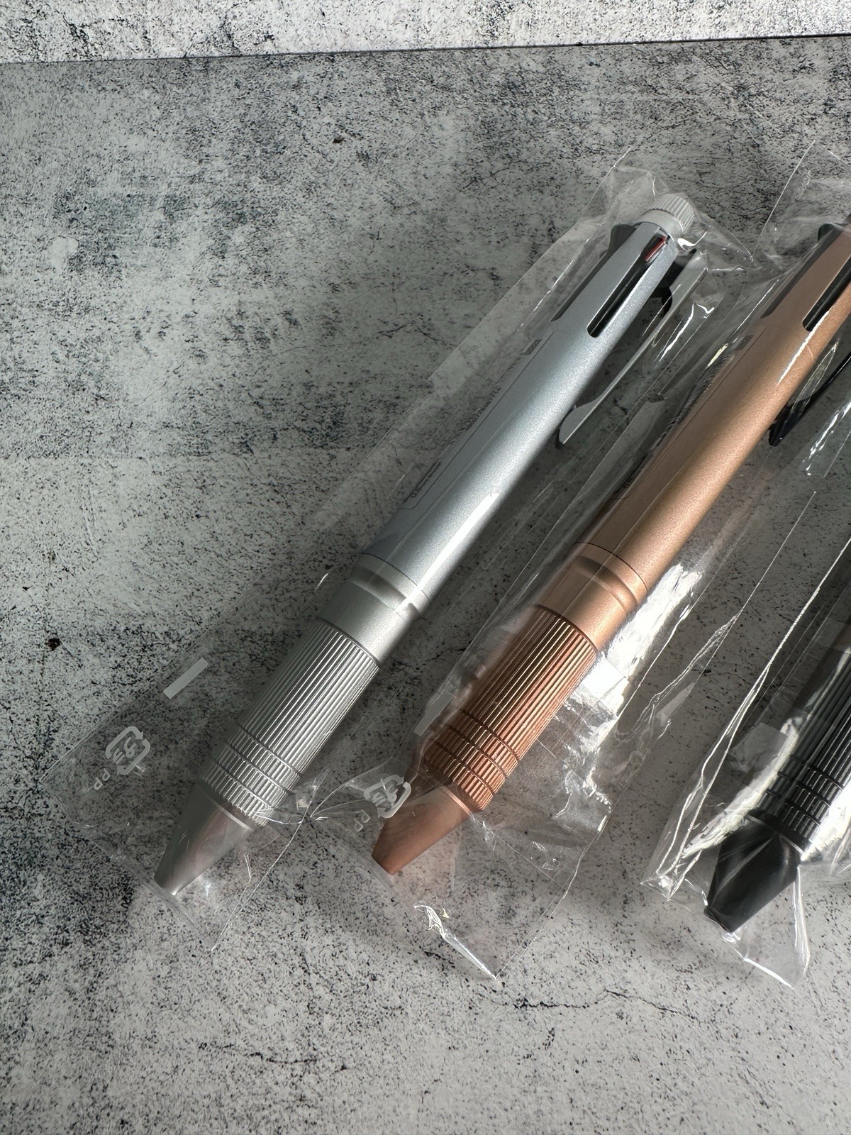 Jetstream 4&1 Metal Set of 4 Ballpoint Pen (Black Red Blue Green) And Pen 0.5mm