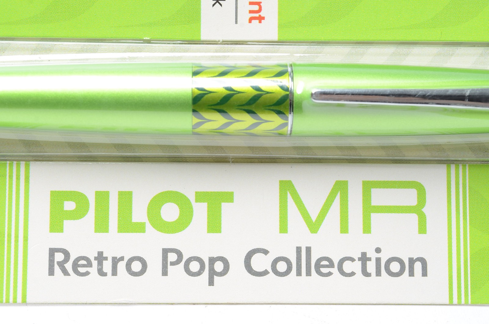 Pilot MR Retro Pop Ballpoint Pen Green Black Ink Medium 1.0mm New Sealed
