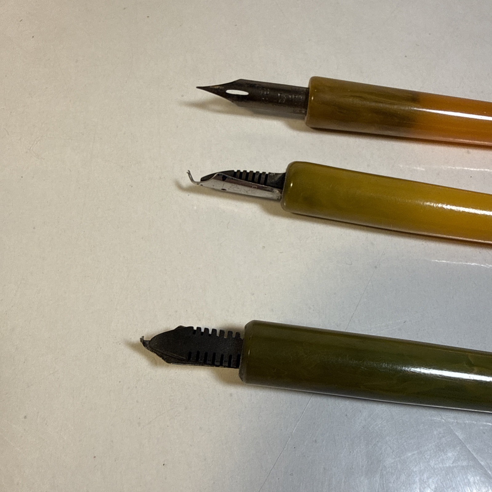 Vintage Bakelite Fountain Pen Yellow Black Morris USA Nib 1930s Pocket