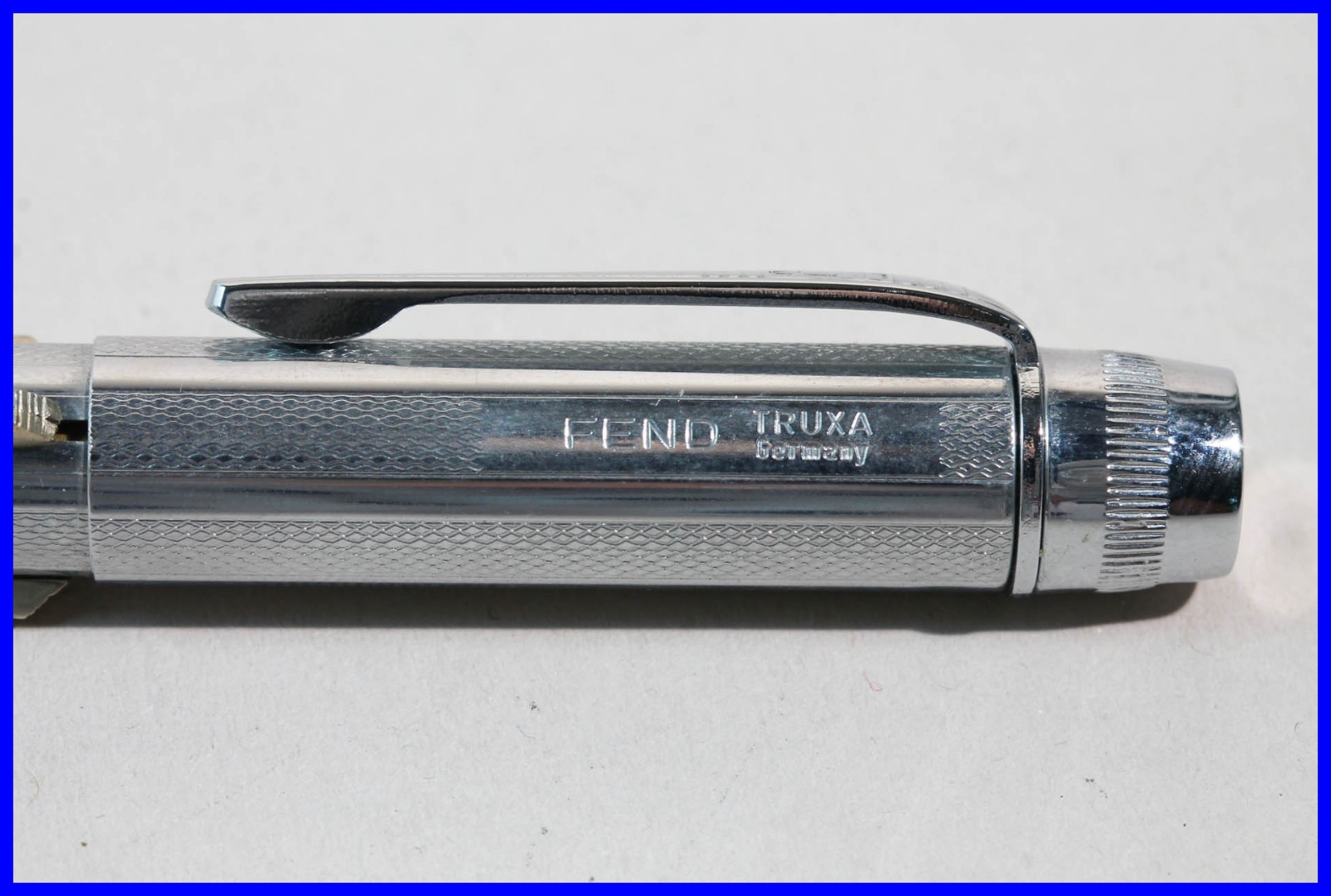 Perfect vintage FEND Chrome 3 Color Ballpoint Pusher Pen / special design