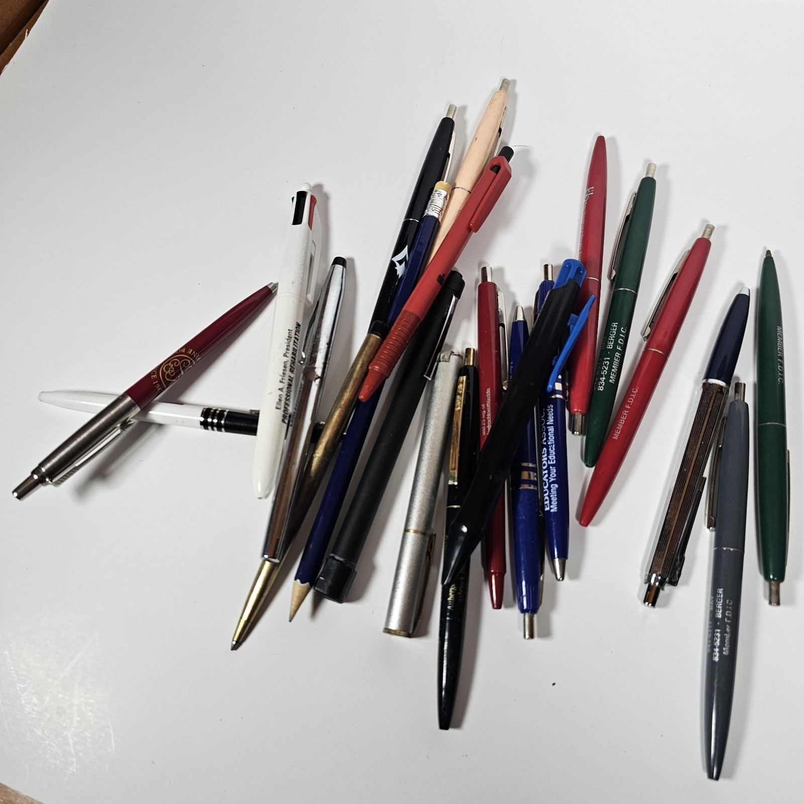 Vintage Bic Clic Advertisement Ballpoint Pen Lot Unknown Condition