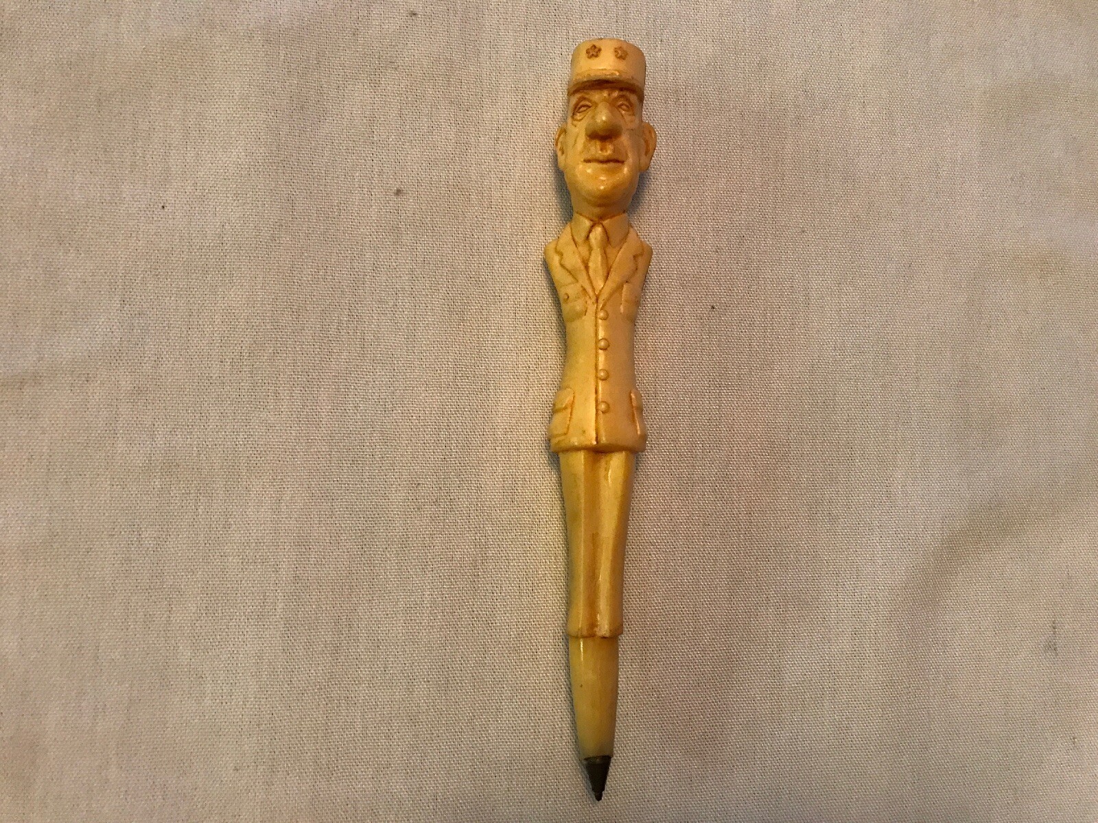 Charles de Gaulle Vintage Celluloid Carved Die Cut Pen