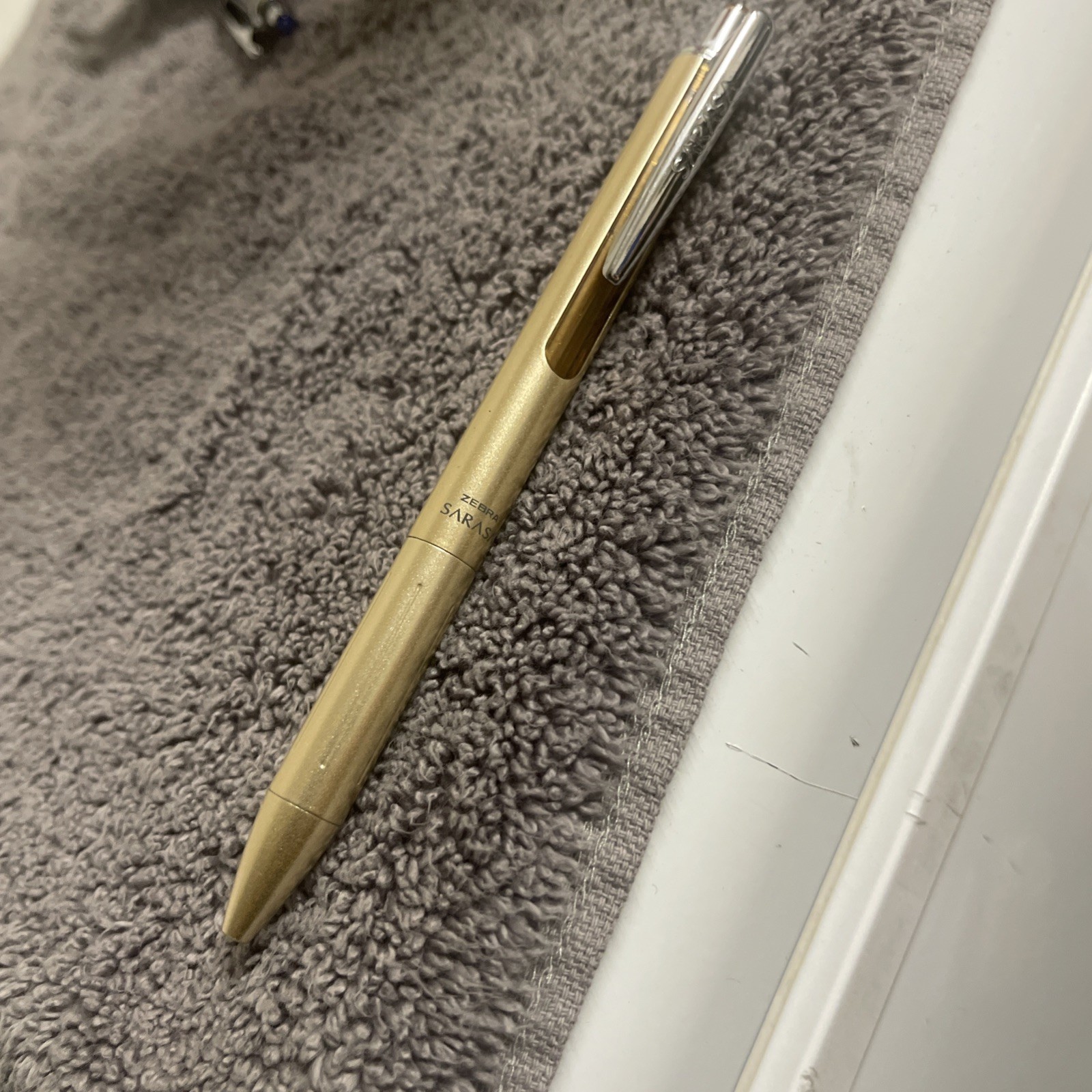 ZEBRA SARASA Grand Knock Gel Ink ballpoint pen 0.5mm Limited Solid Brass Ⅲ