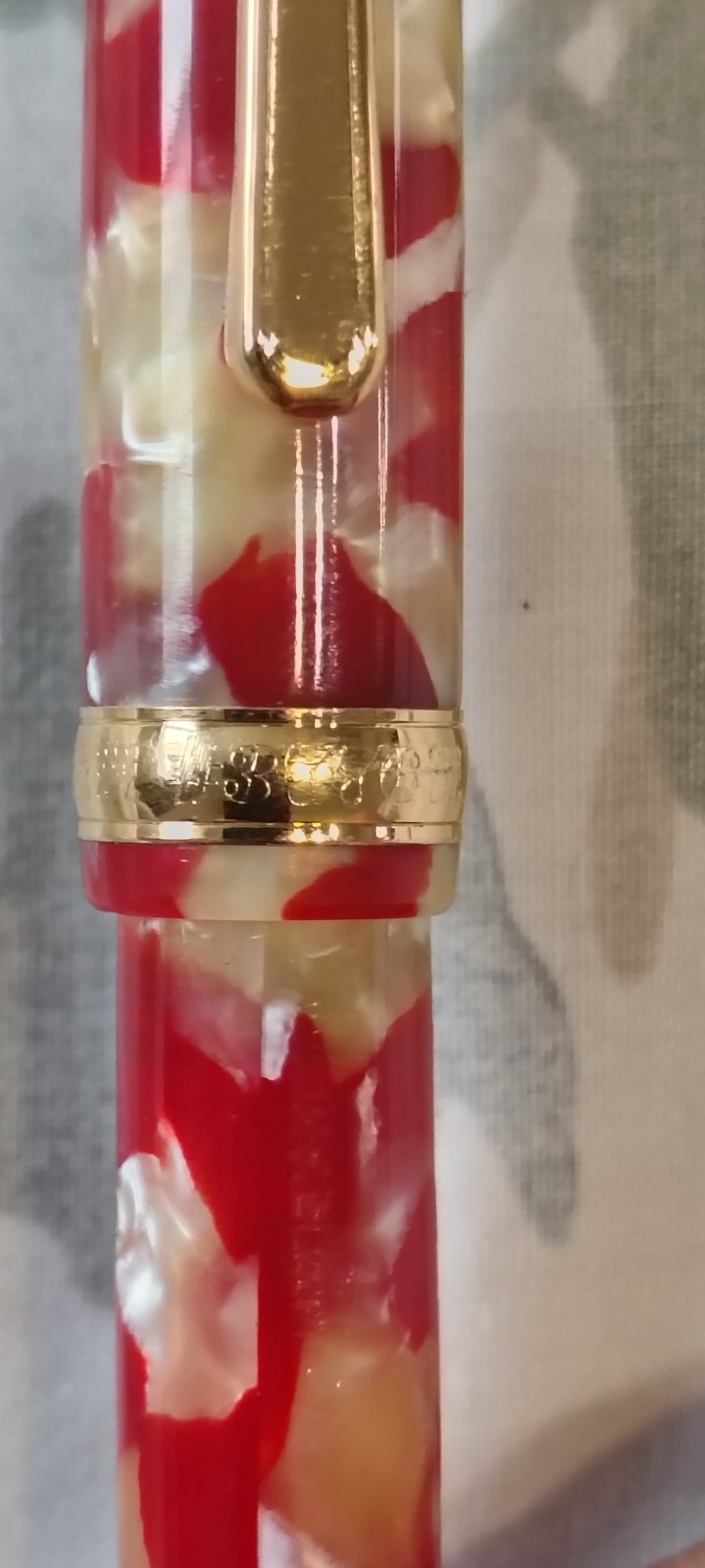 Platinum 3776 Marble Red & Yellow Ball Point pen Made In Japan