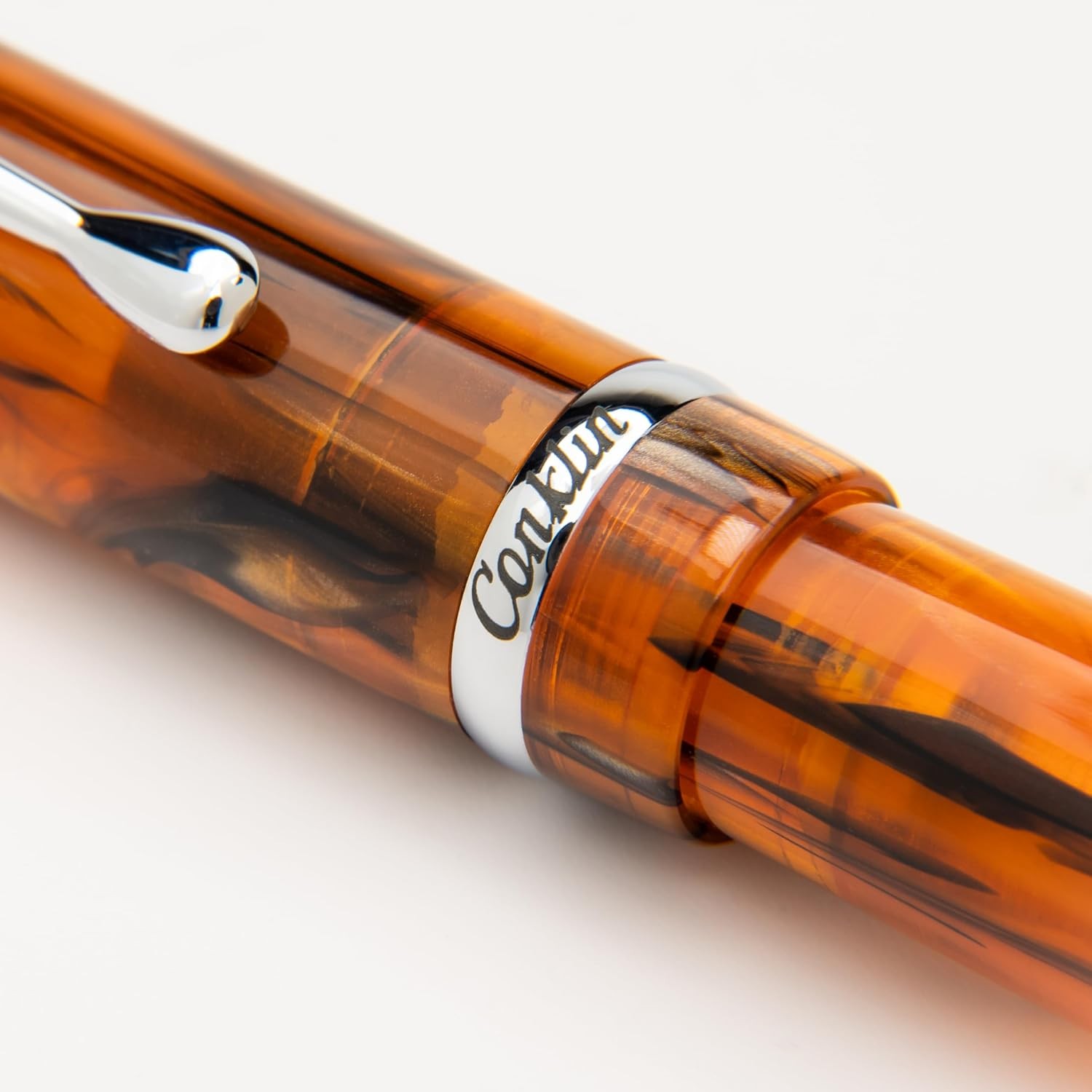 Ballpoint Pen in Amber – Luxury Writing Instrument with Warm Amber Fin