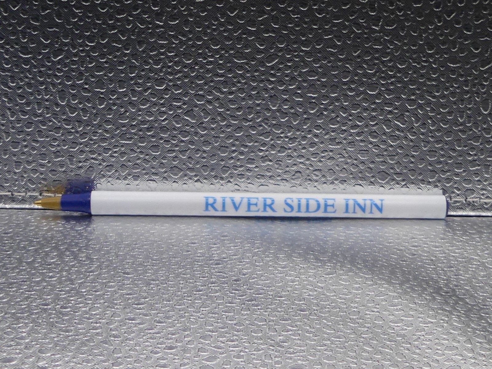 River Side Inn Newport Richey, Florida White Blue Bic Mexico Ballpoint Pen