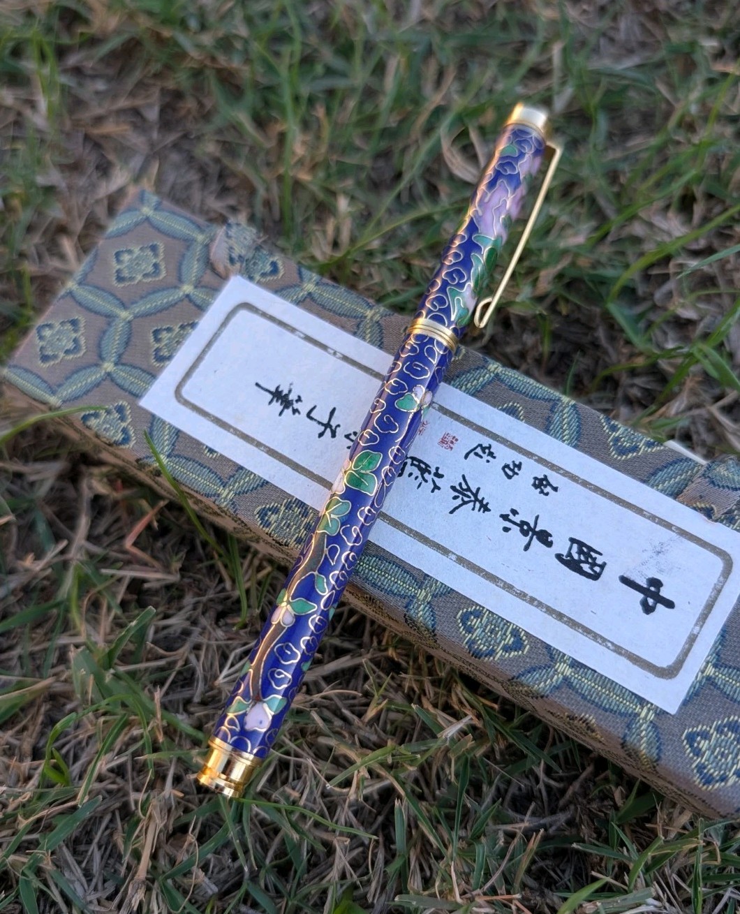 VINTAGE Chinese Cloisonné Ballpoint Pen «Jingtai Blue» Floral Enamel & Gold Trim