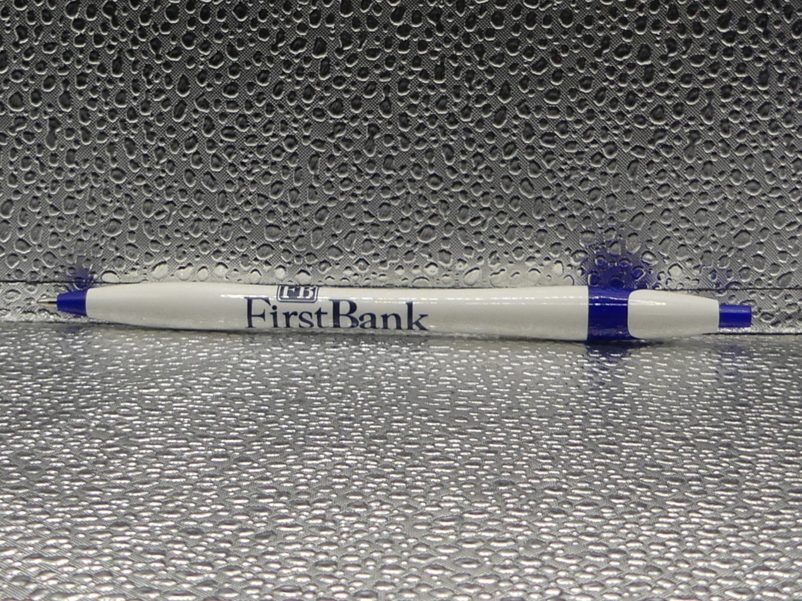 FirstBank Online HUB FB White Blue Member FDIC Banking Advertising Ballpoint Pen