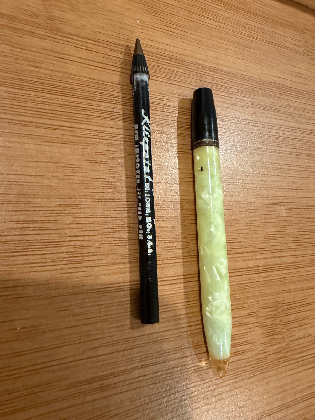 Vintage Ritepoint Light Green Plastic or Celluloid Oen