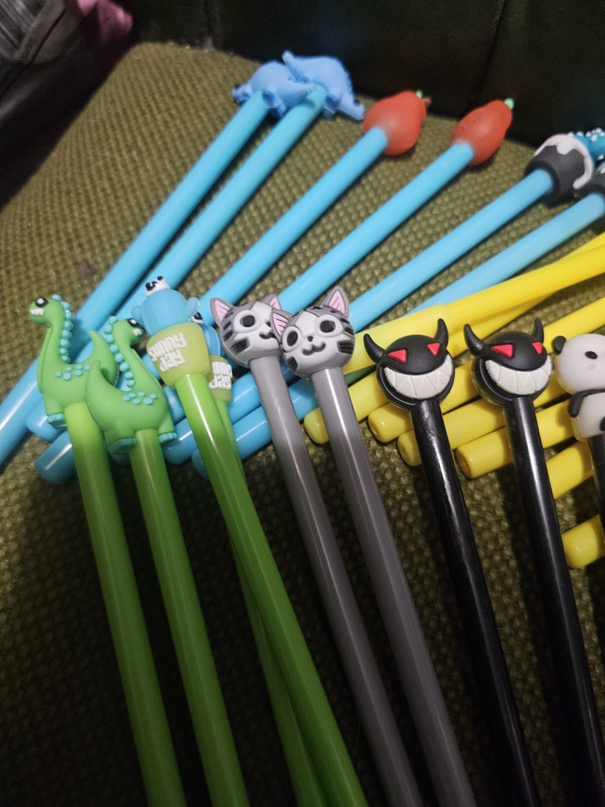 50 Pcs Cute Cartoon Pens for Kids, Random Novelty Kawaii Gel Black Ink Pens