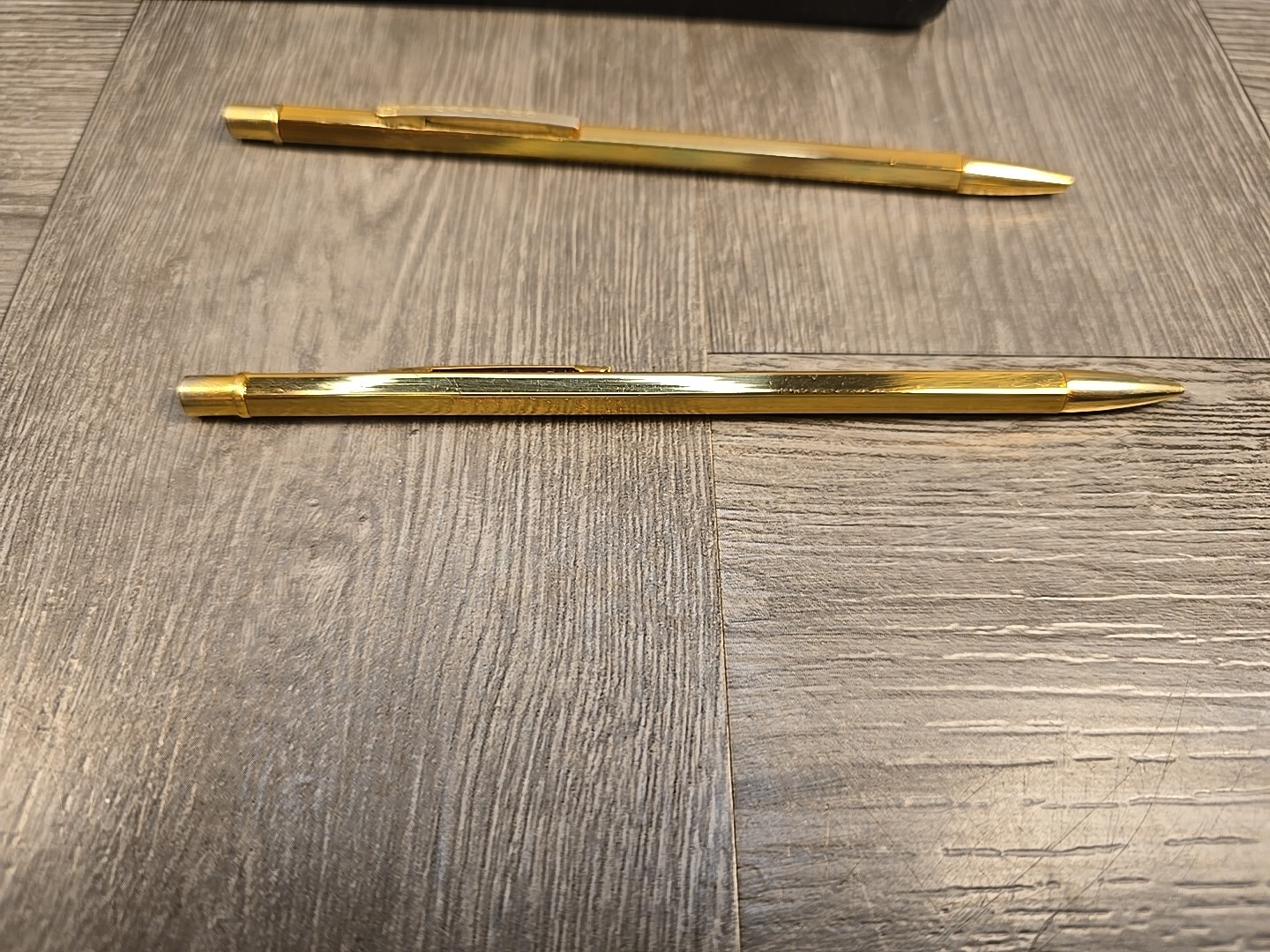 Stratford Vintage 1970’s Pentagon Shaped Pen & Pencil Set in Red Box