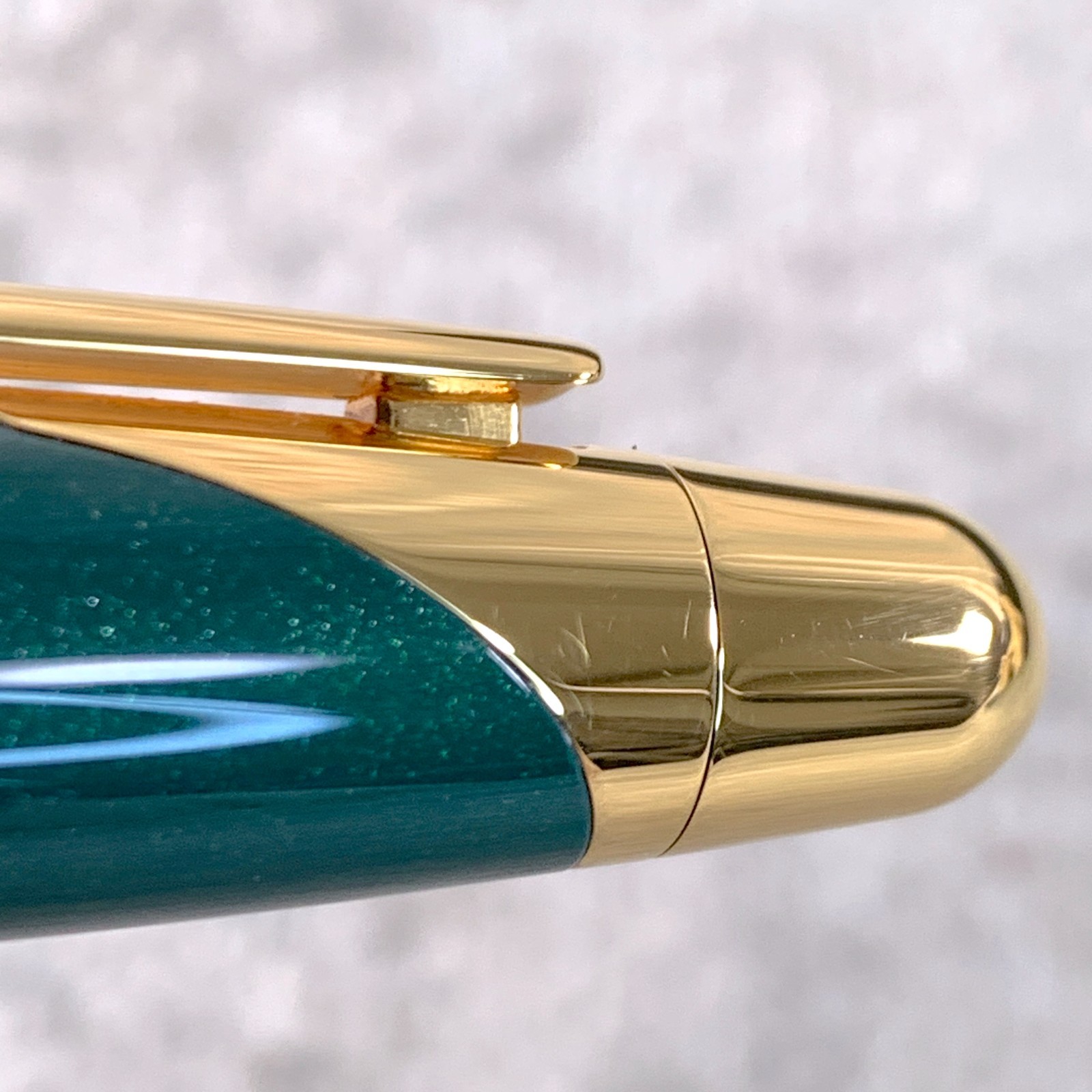 Dunhill Ballpoint Pen Large AD2000 Green Glitter Resin Gold Finish w/Case & Card