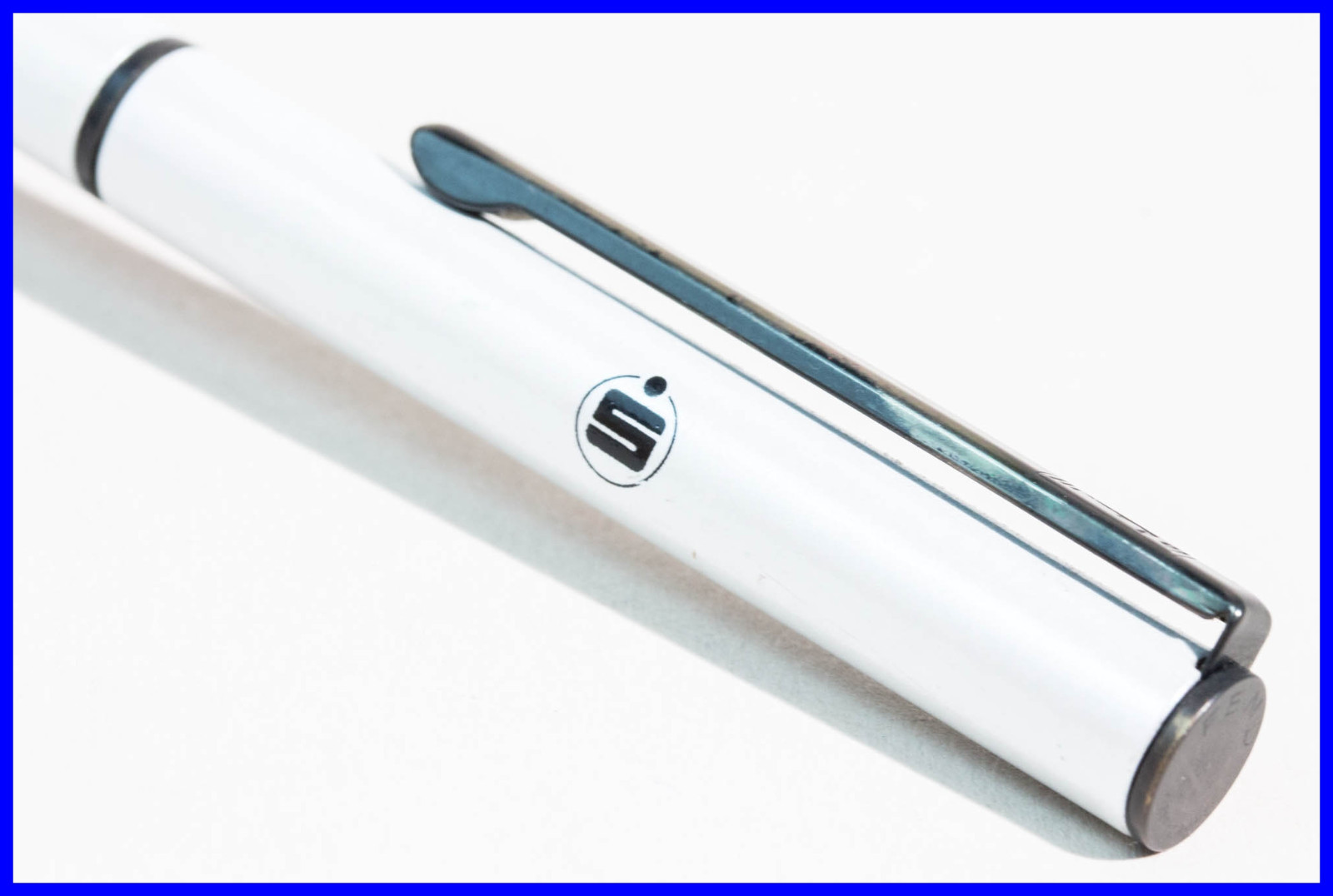 Fend Ballpoint Pen for the Savings Bank around 1980 SILVER & BLACK / Rare 1980’s