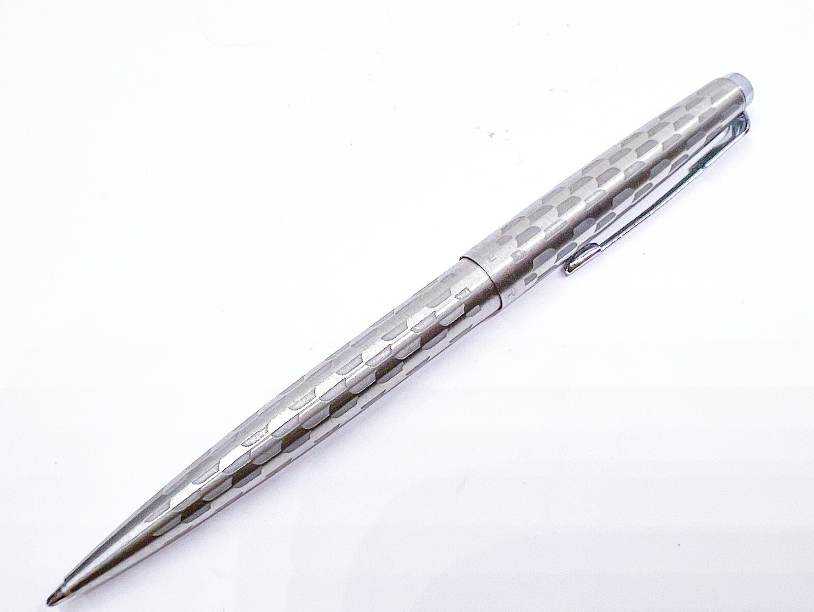VINTAGE PARKER 45 HARLEQUIN 80 BALLPOINT PEN Gem Top Material Unknown