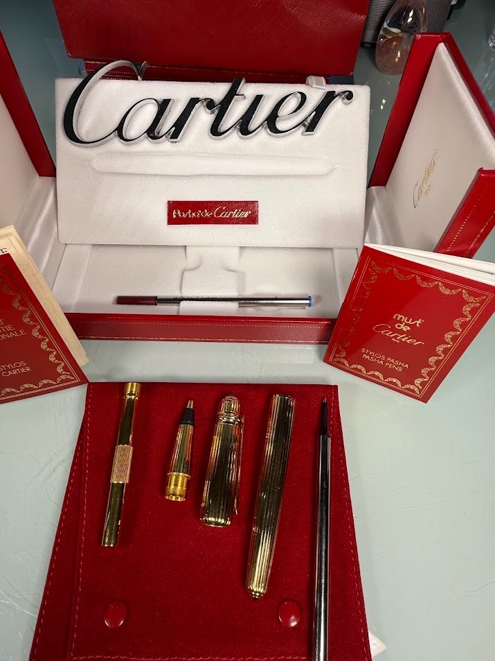 *** Cartier Pasha de Cartier / ball point Gold Pen With Both Box & Refill ***