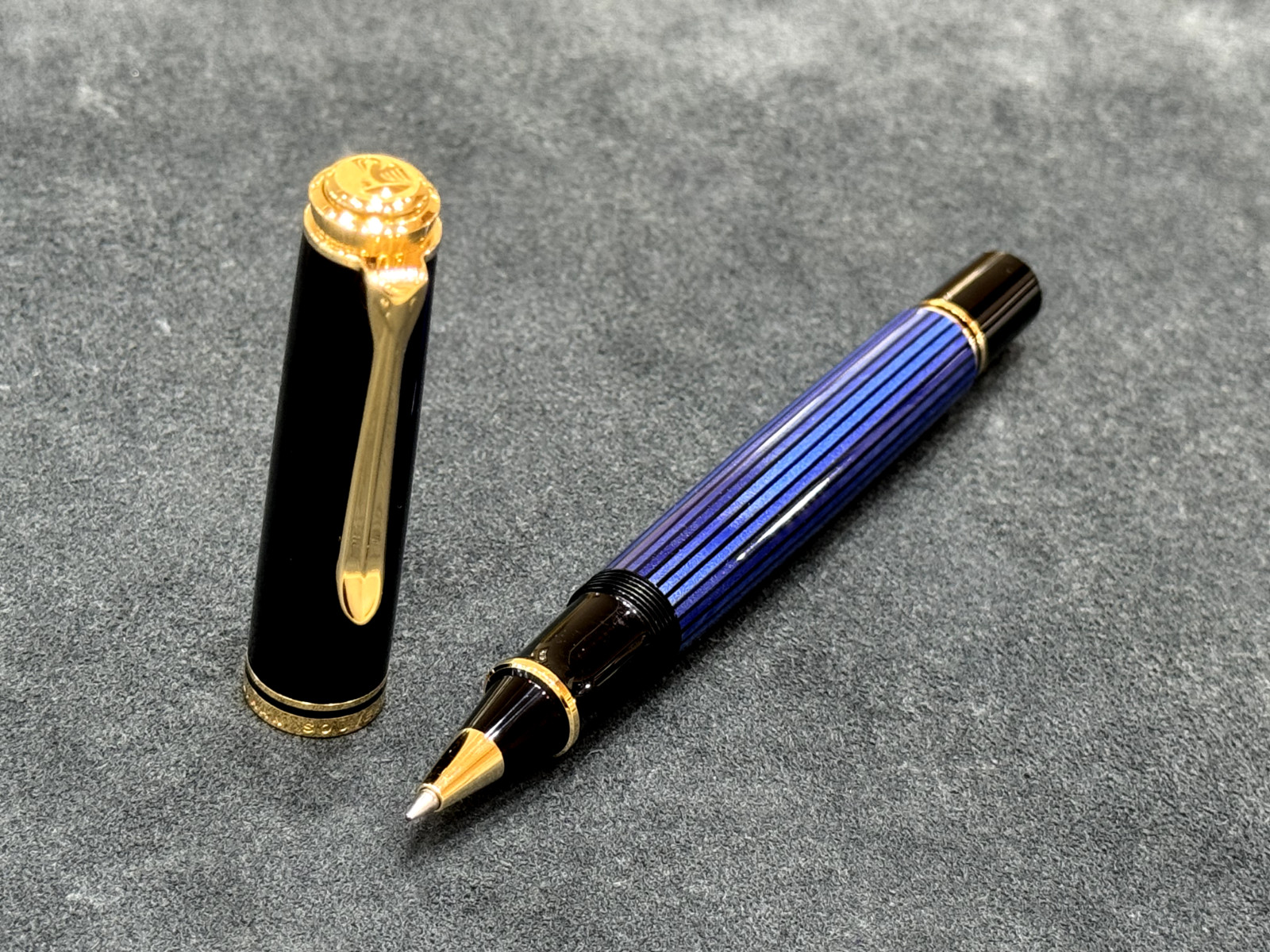 Pelikan Souveran R600 Ballpoint Pen Black Blue Made In Germany