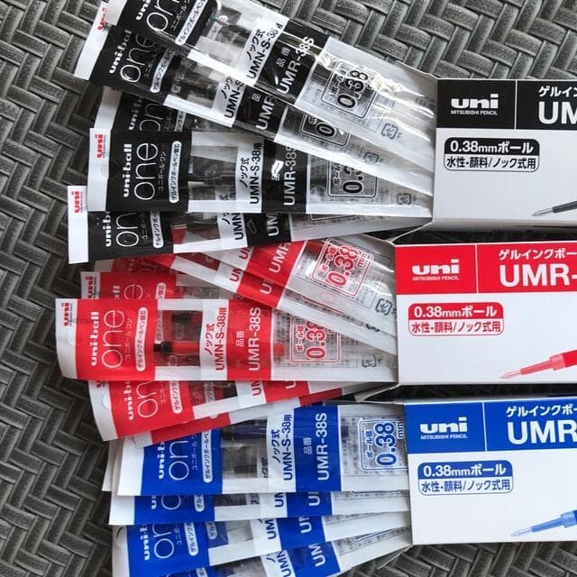 Uniball One 0.38 UMR38S.24 black 10pcs red 10pcs blue 10pcs #eb487c