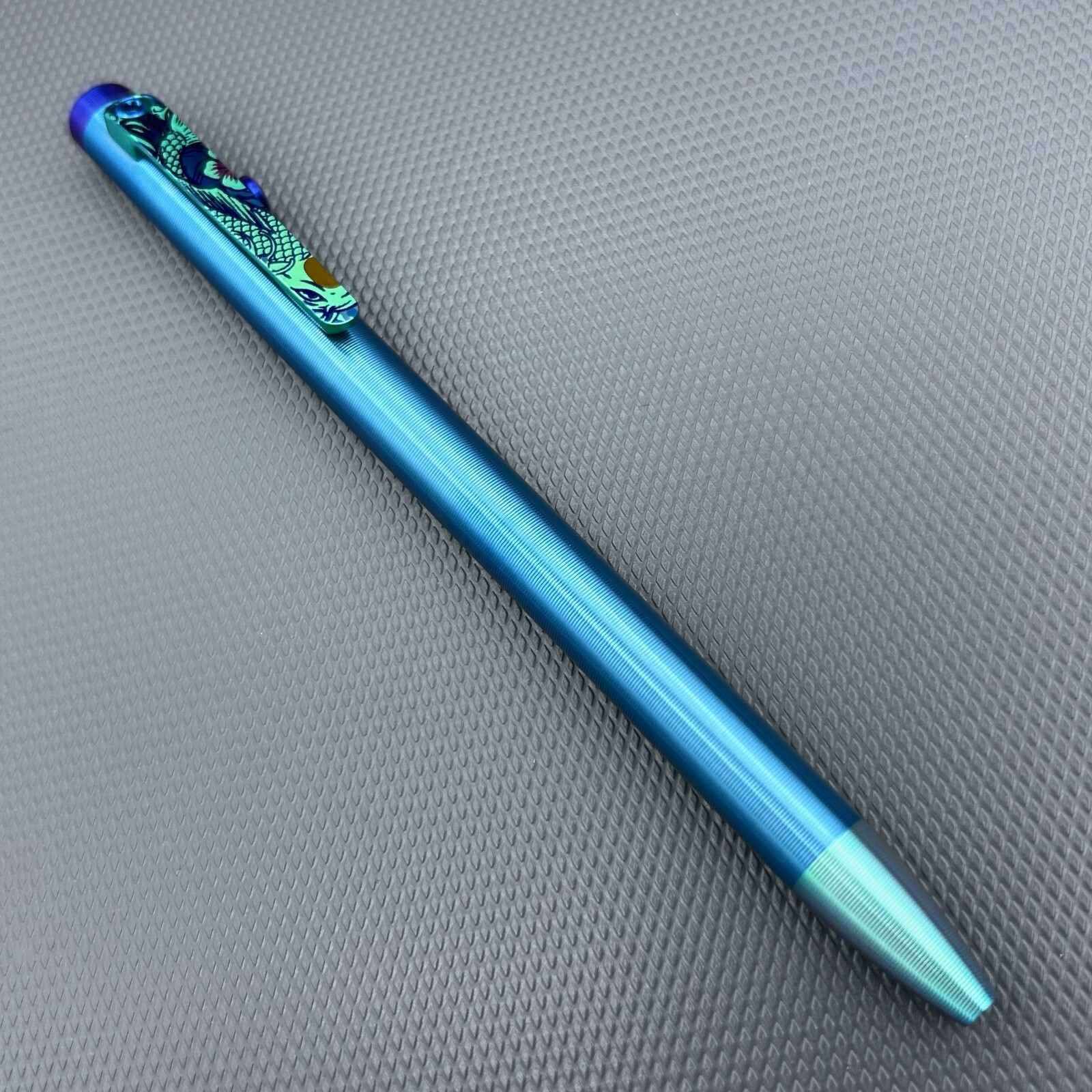Tactile Turn – Titanium Slim Bolt Action Standard Size Pen Fade w/ KOI Clip