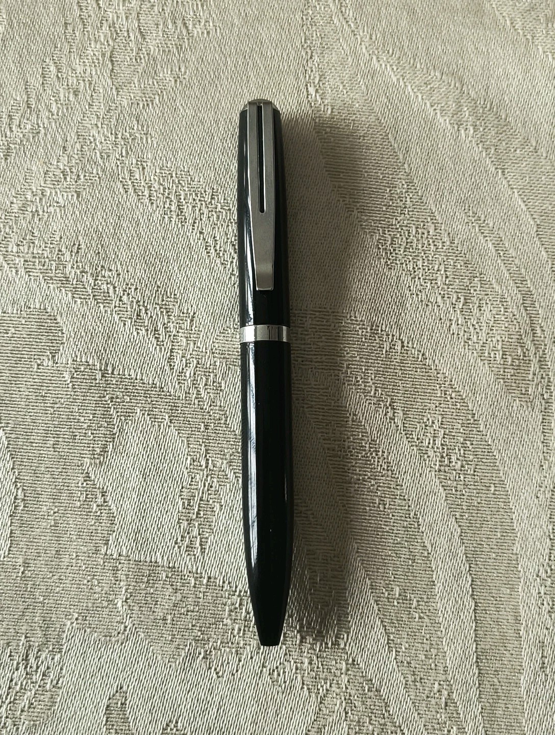 Black & Chrom 4″ Mini Twist Pen, Pocket-Size, Black Ink Working Condition.