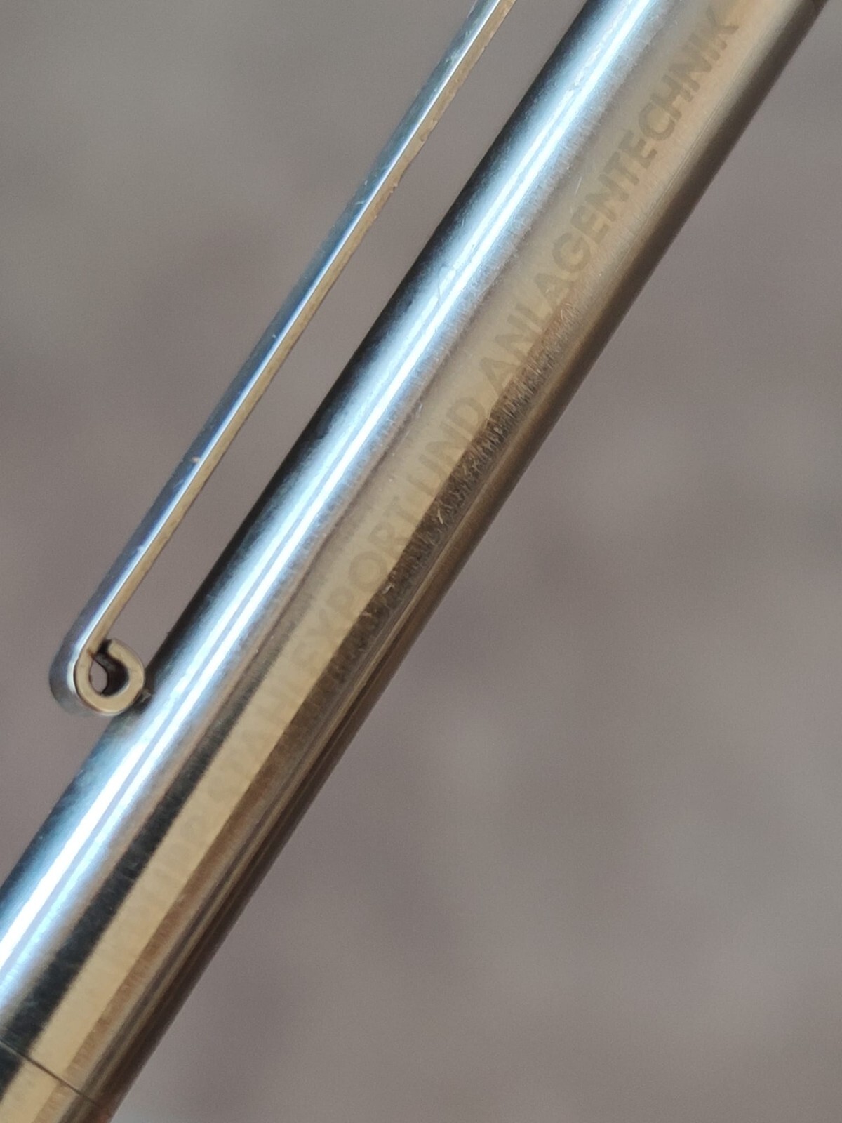 🔴Excellently made ballpoint pen – full of metal – brand unknown to me -Germany?