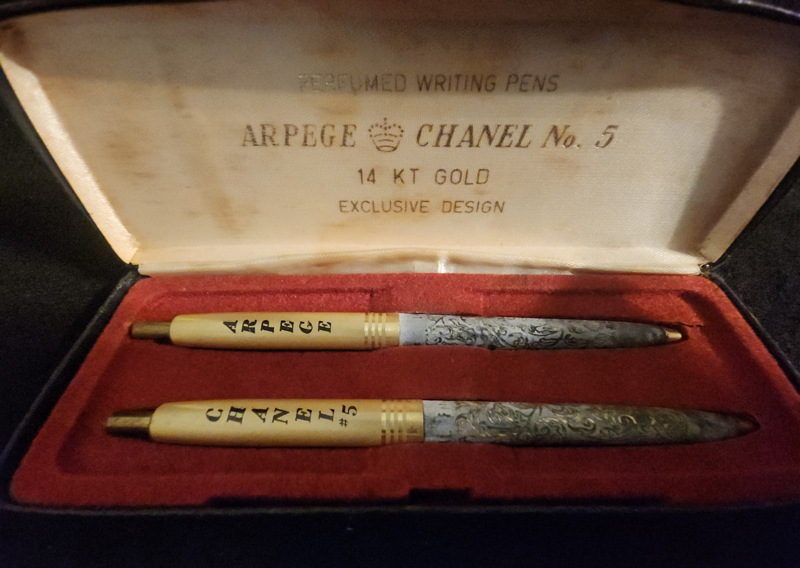 VINTAGE ARPEGE CHANEL #5 BALLPOINT 14 KT GOLD PERFUMED WRITING PENS SET W/Case