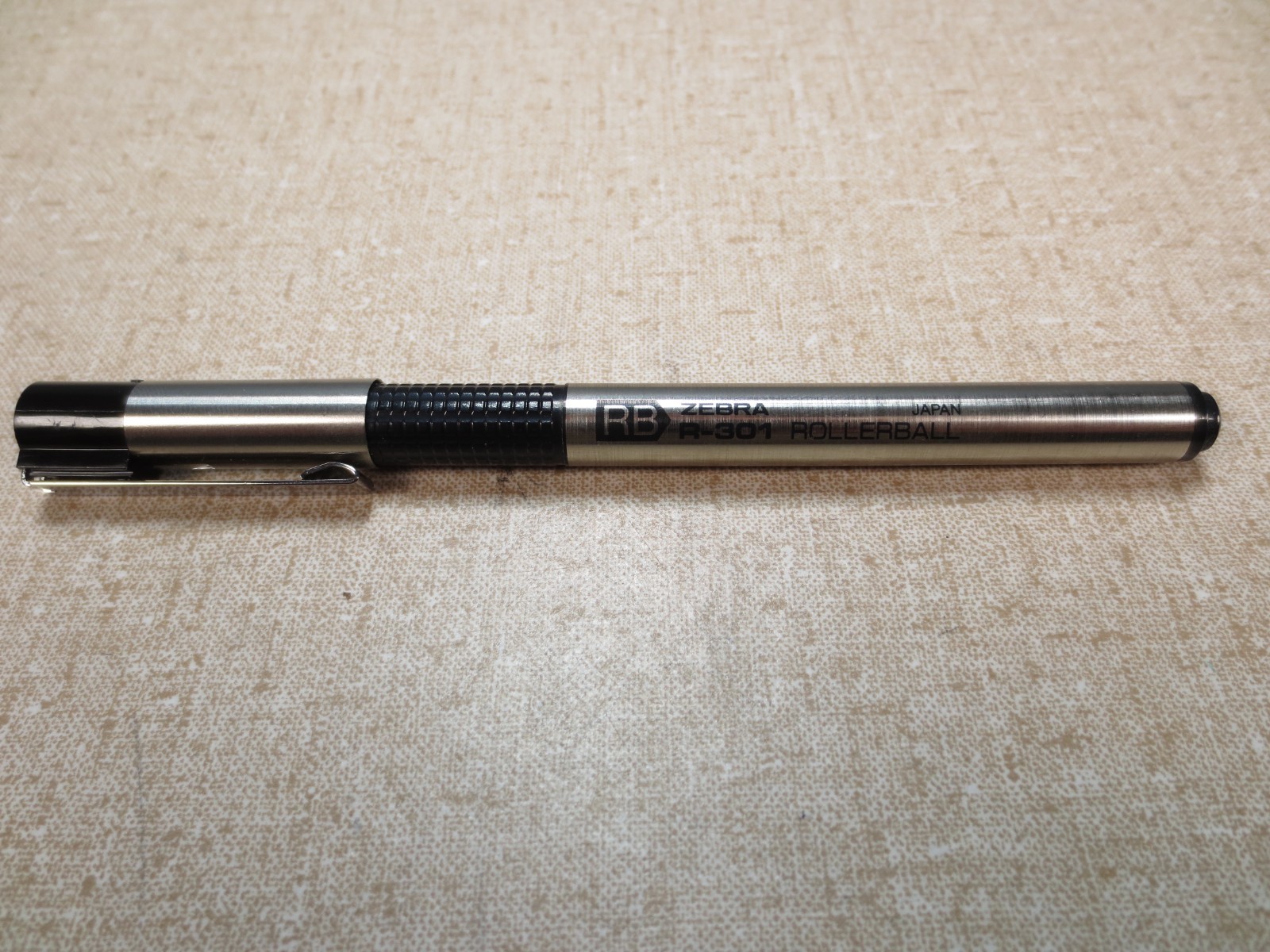 Discontinued Zebra R-301 Rollerball Ballpoint Pen Black Made in Japan Metal