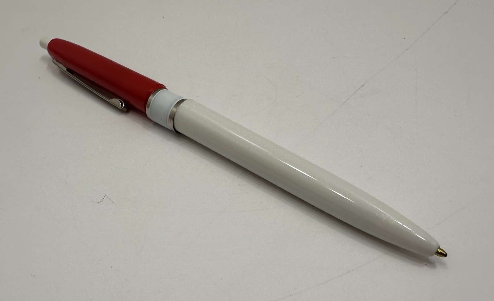 VINTAGE *NEW* Set of 3 Kwik Klik Ballpoint Pens in Case Red/White USA