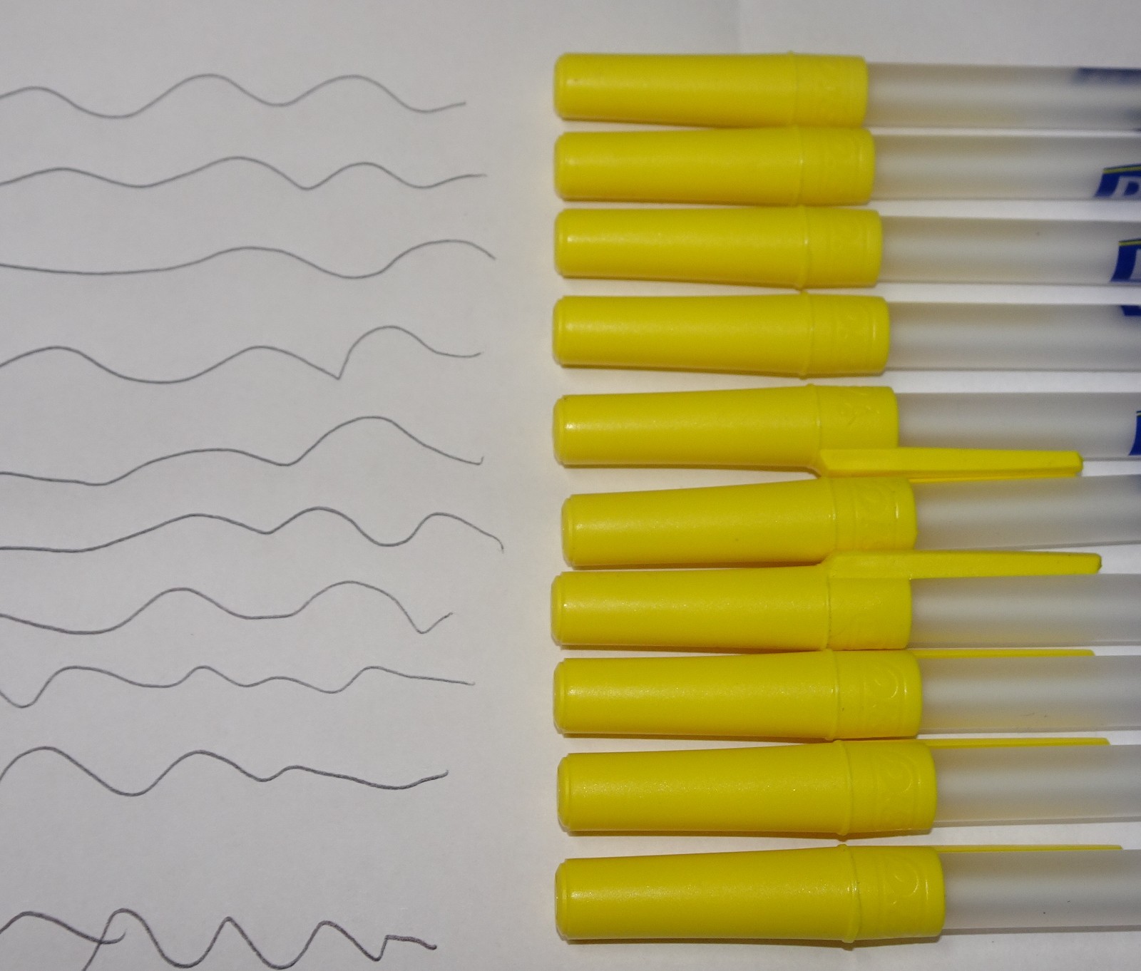 LOT OF 20 = Days Inn motel Yellow advertising stick pen = Black Ink pens