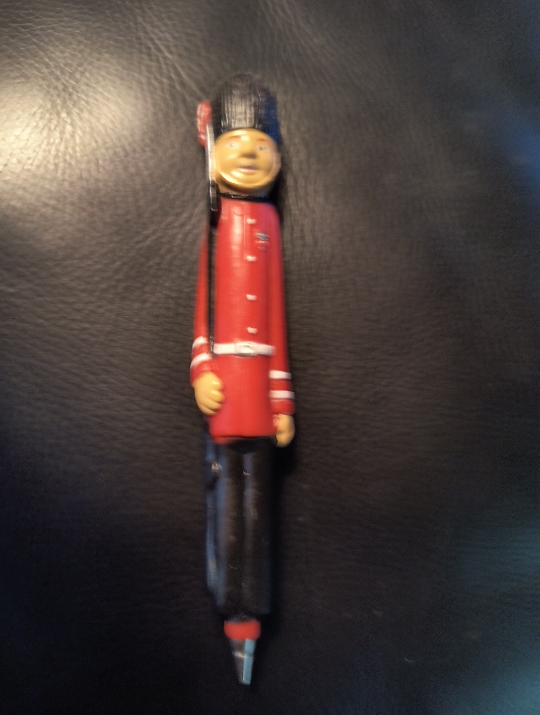 Souvenir Royal Guard Pen London Hard Rubbber Novelty Gift Working England