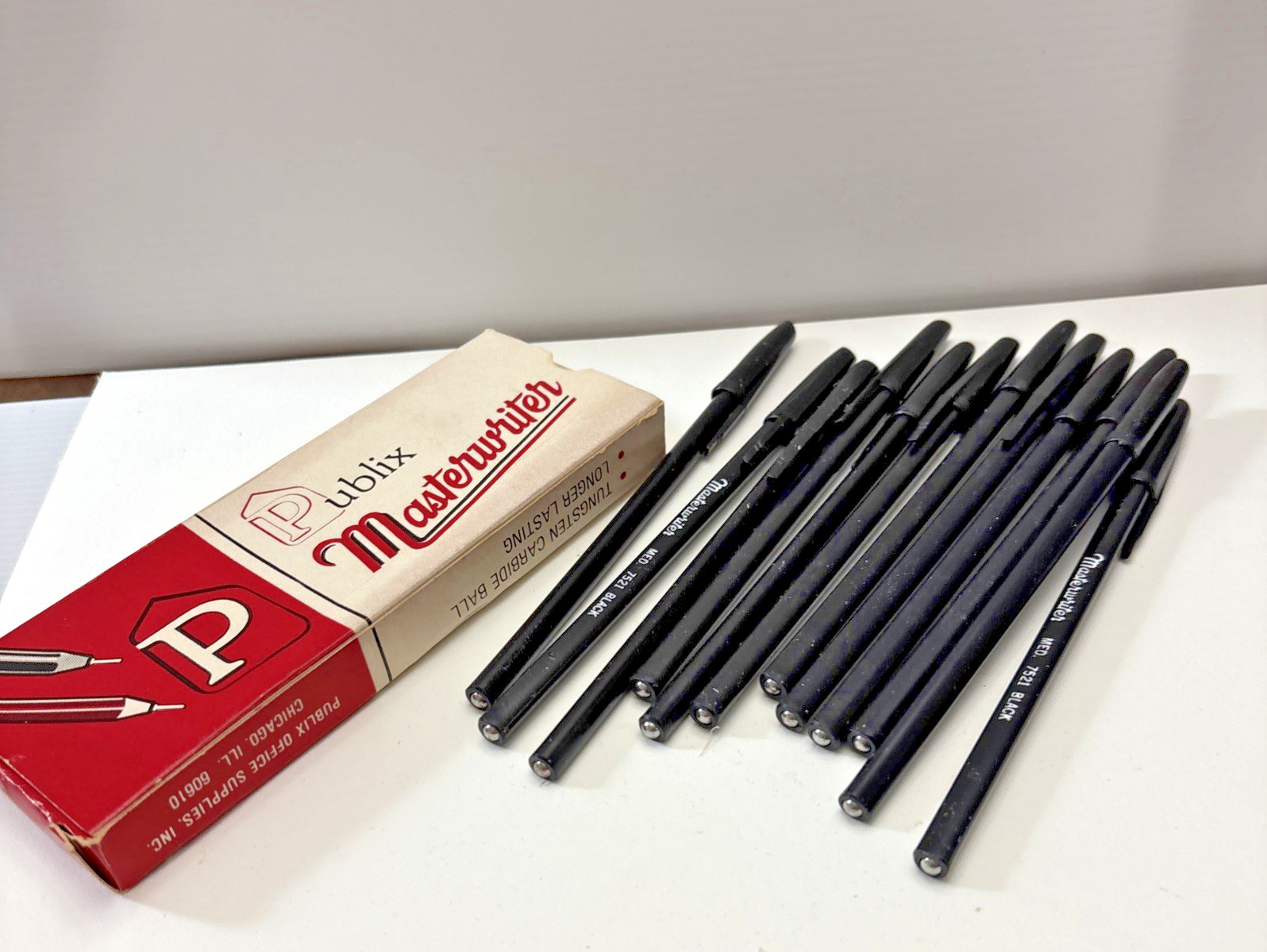 Publix Masterwriter Pens Office Supplies Box Chicago IL Vtg Dried Up Non-Working