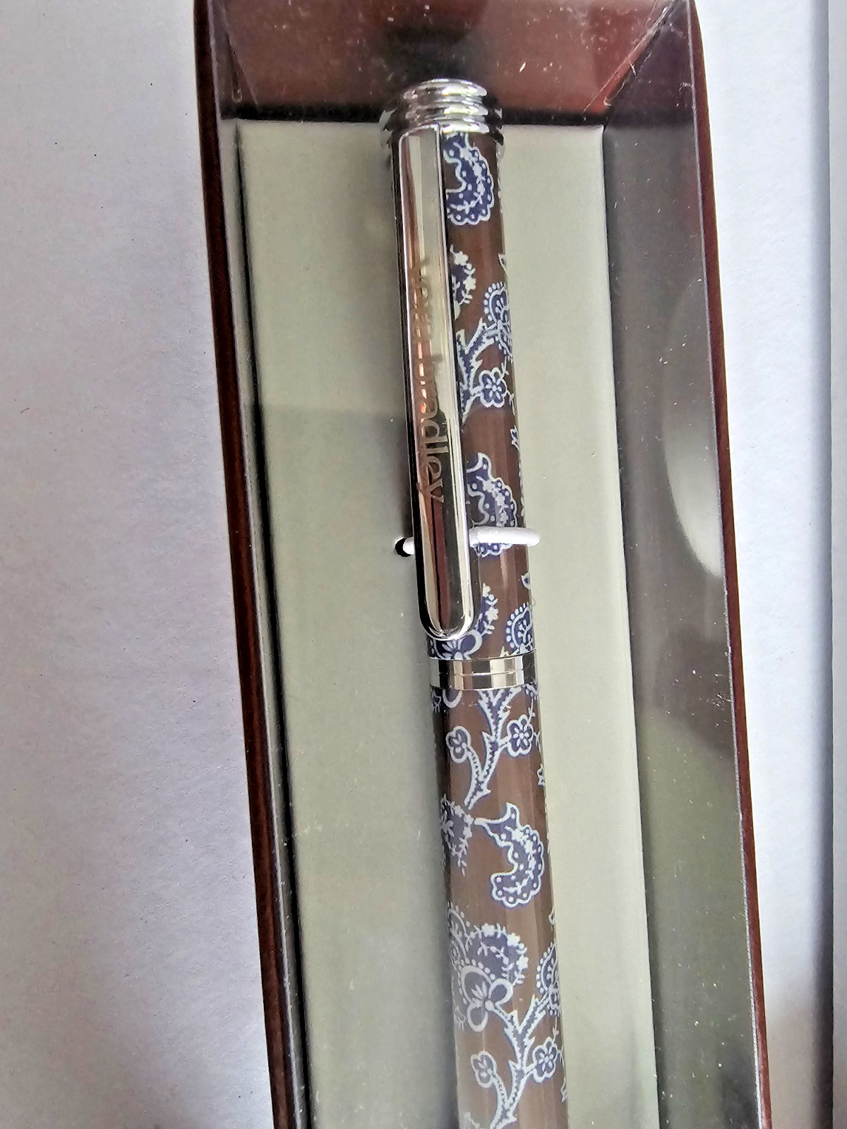 Vera Bradley COTSWOLDS Ball Point Metal barrel Twist Pen (New in Box)