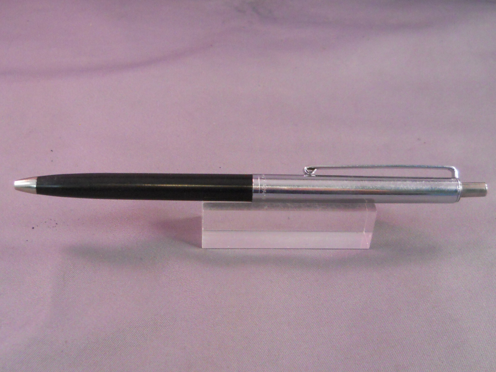 Paper Mate Vintage Double Heart Profile Ball Pen-slim grip–black–Mexico