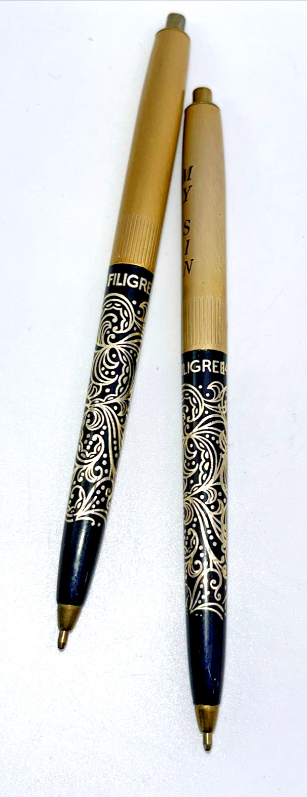 Set of 2 Scented Ink Pens Click Luxury Boutique Collectibles 14 Kt Gold Filigree