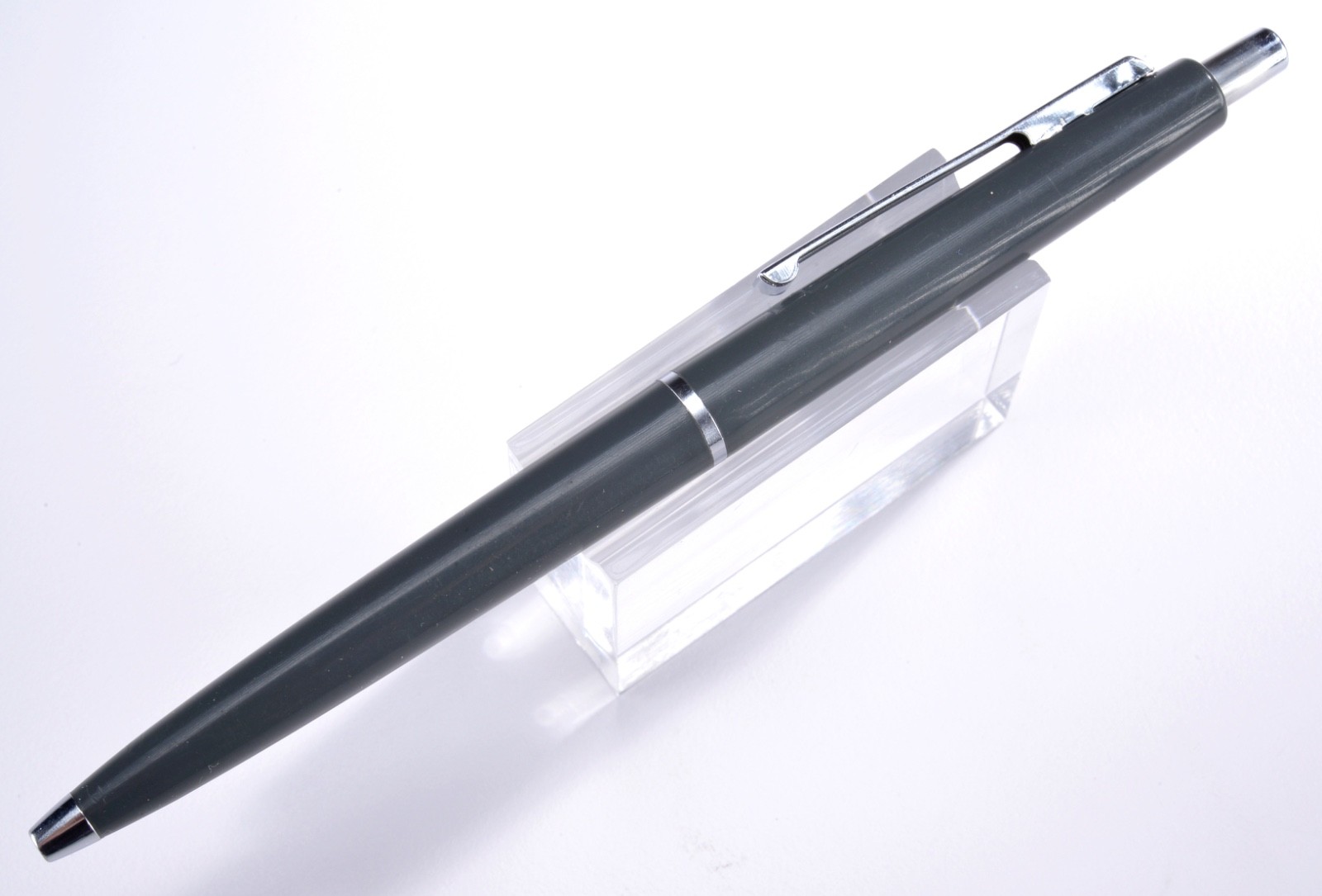 Vintage (c1966) Paper-Mate Ballpoint Dark Grey Pen – Mid-Century Modern #102